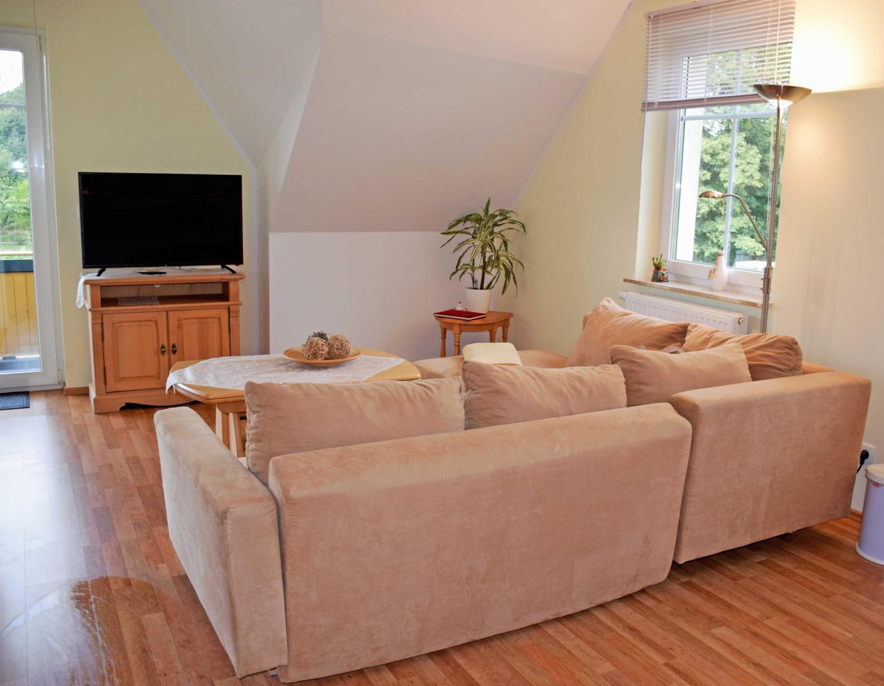 One-Bedroom Apartment with Balcony photo 1