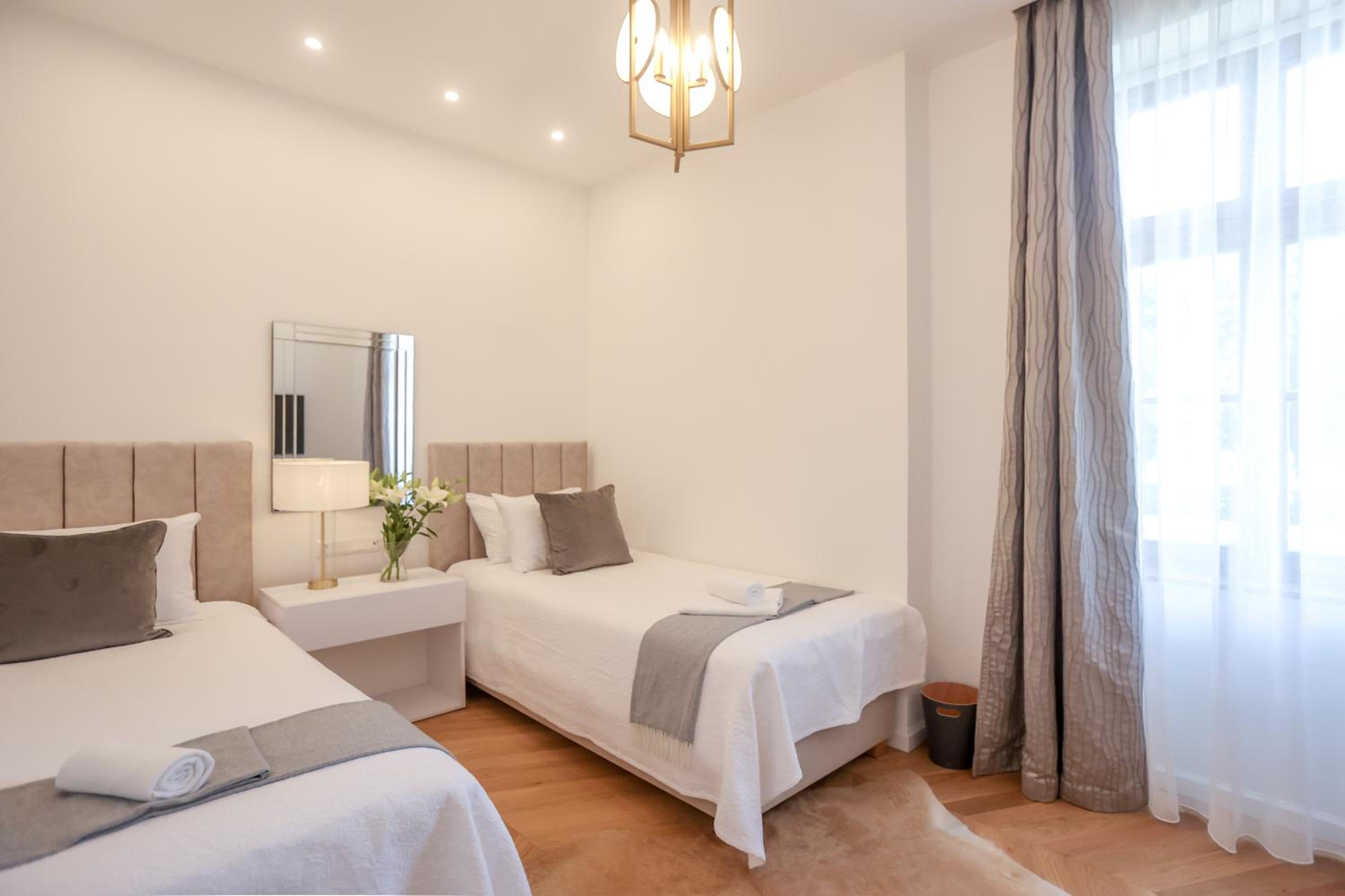 Deluxe Suite - Photo 4