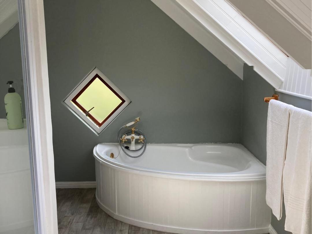 Suite with Mountain View - Photo 7
