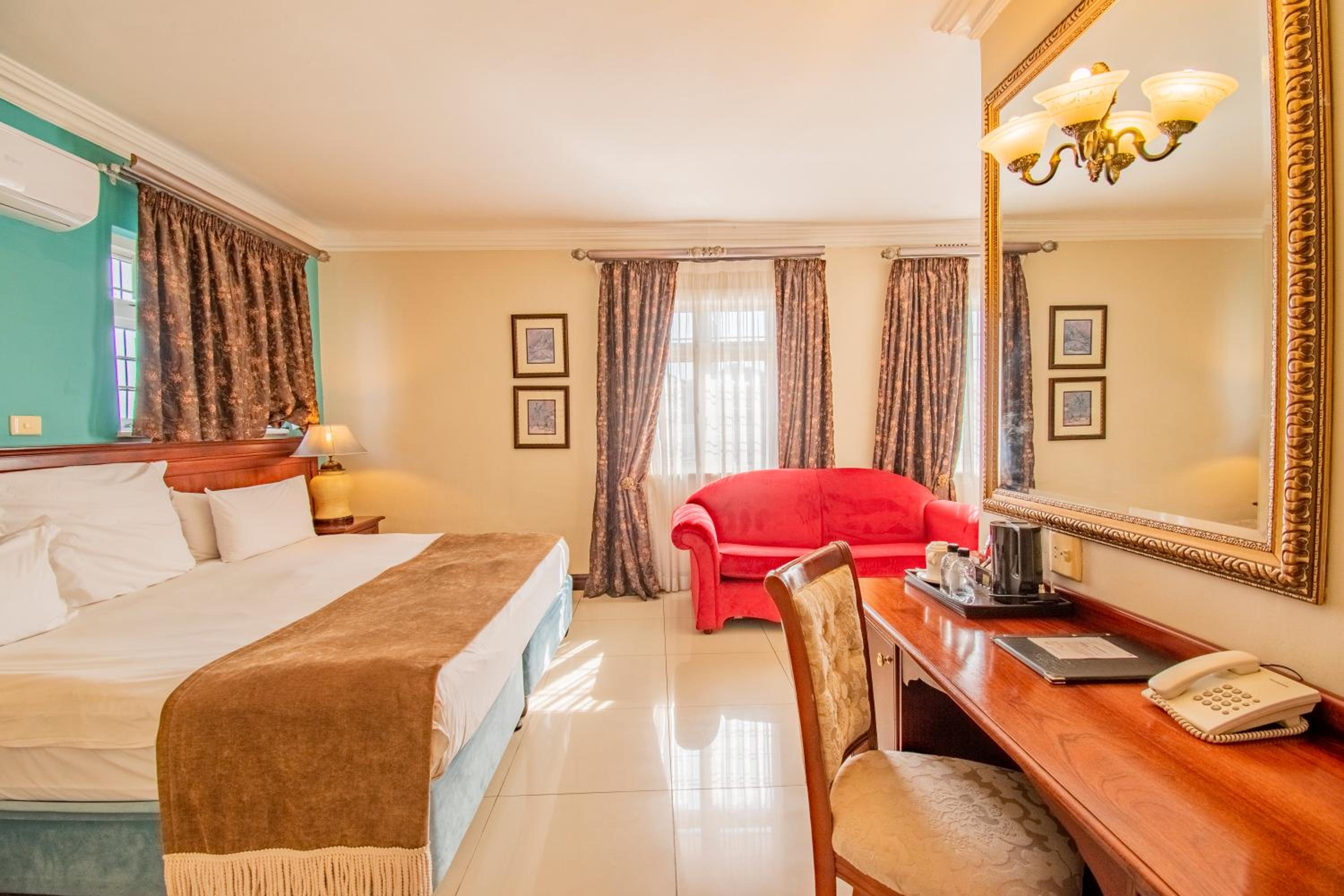 Standard Double or Twin Room - Photo 3