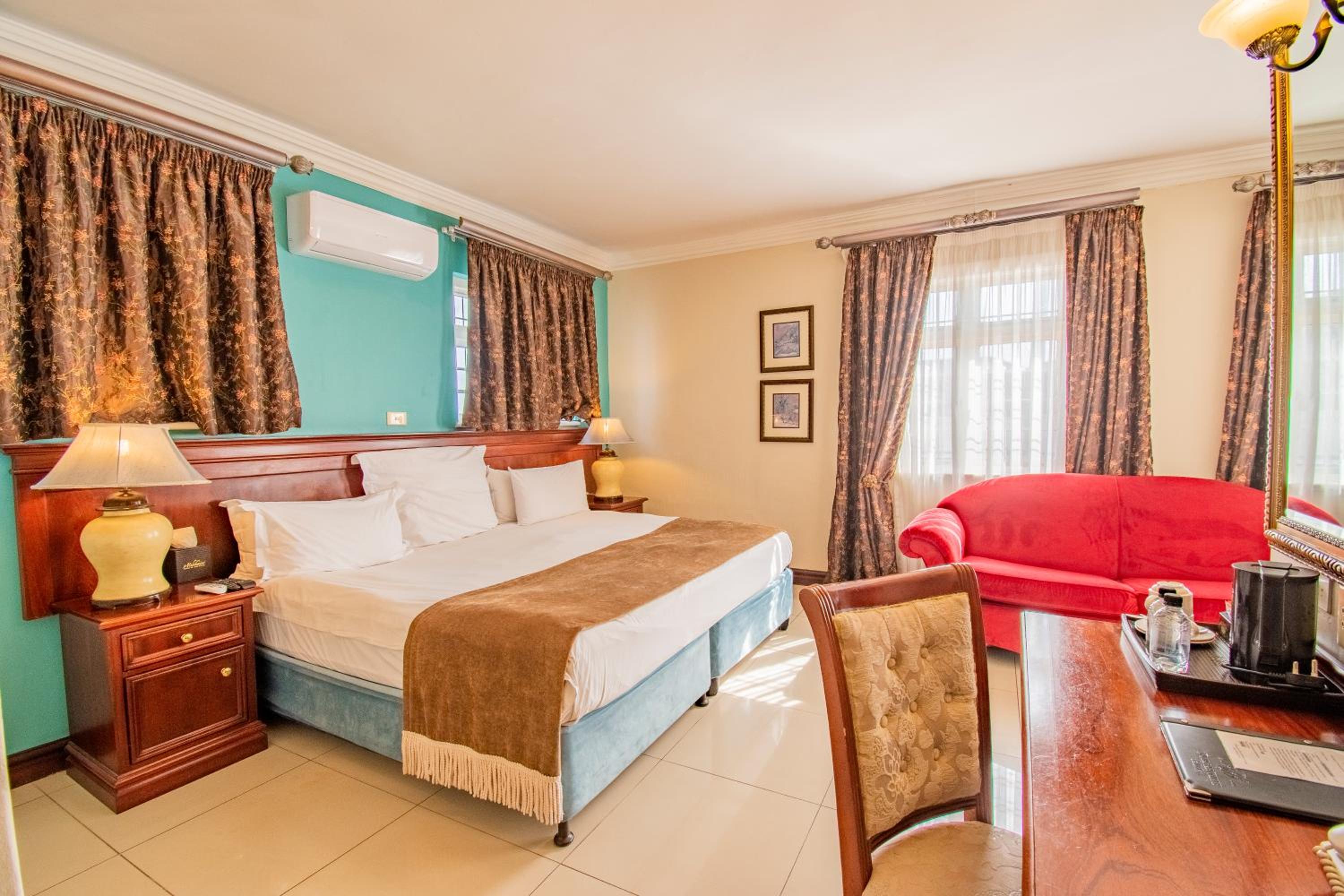 Standard Double or Twin Room - Photo 1