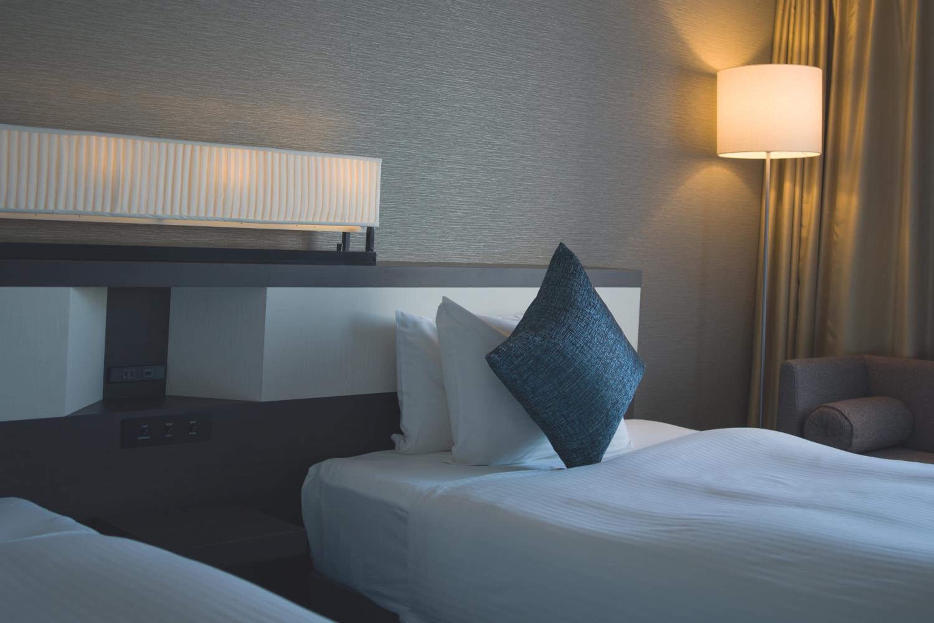 Premier Twin Room - Non-Smoking - Photo 3