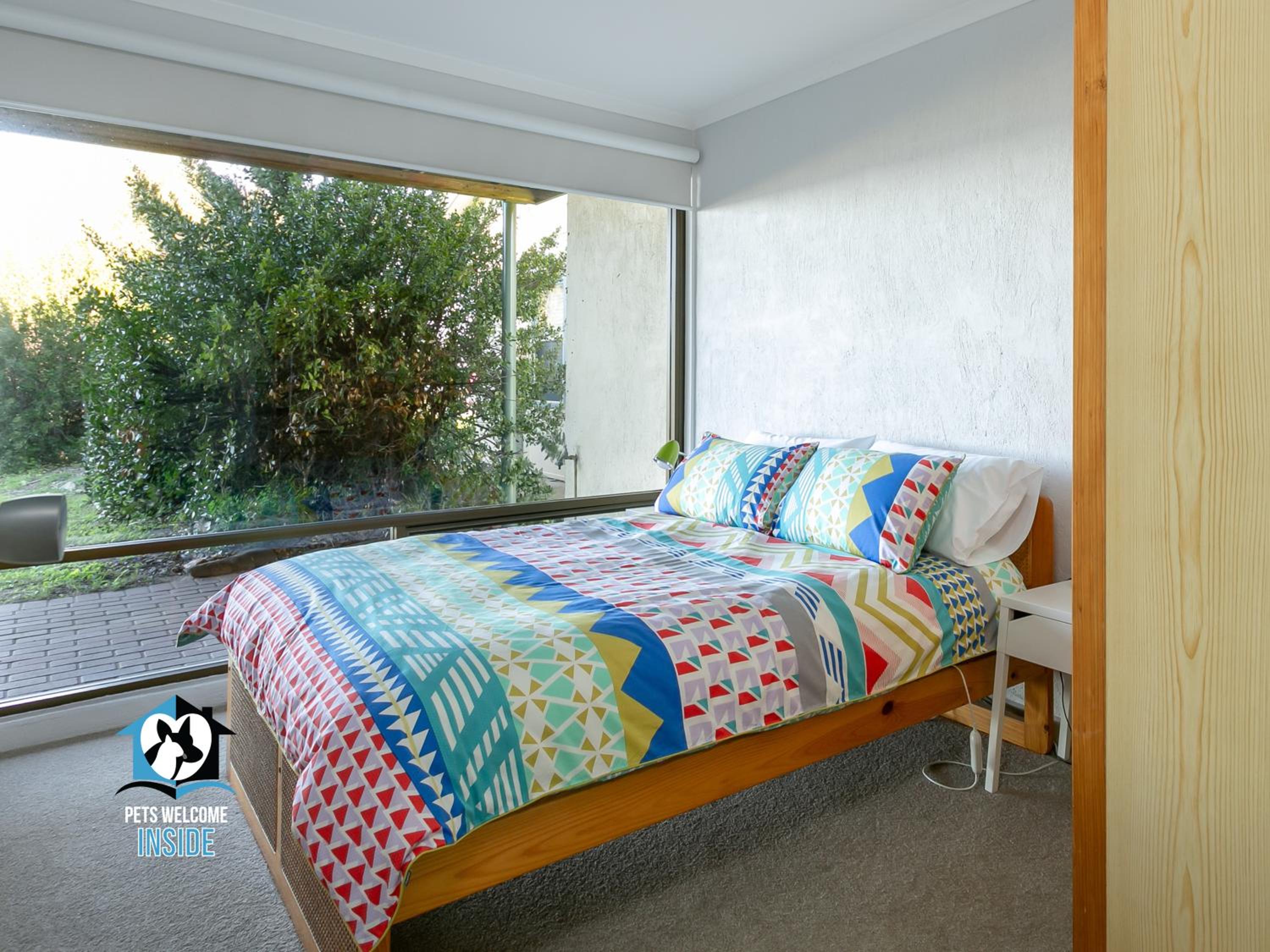 Three-Bedroom House photo 1
