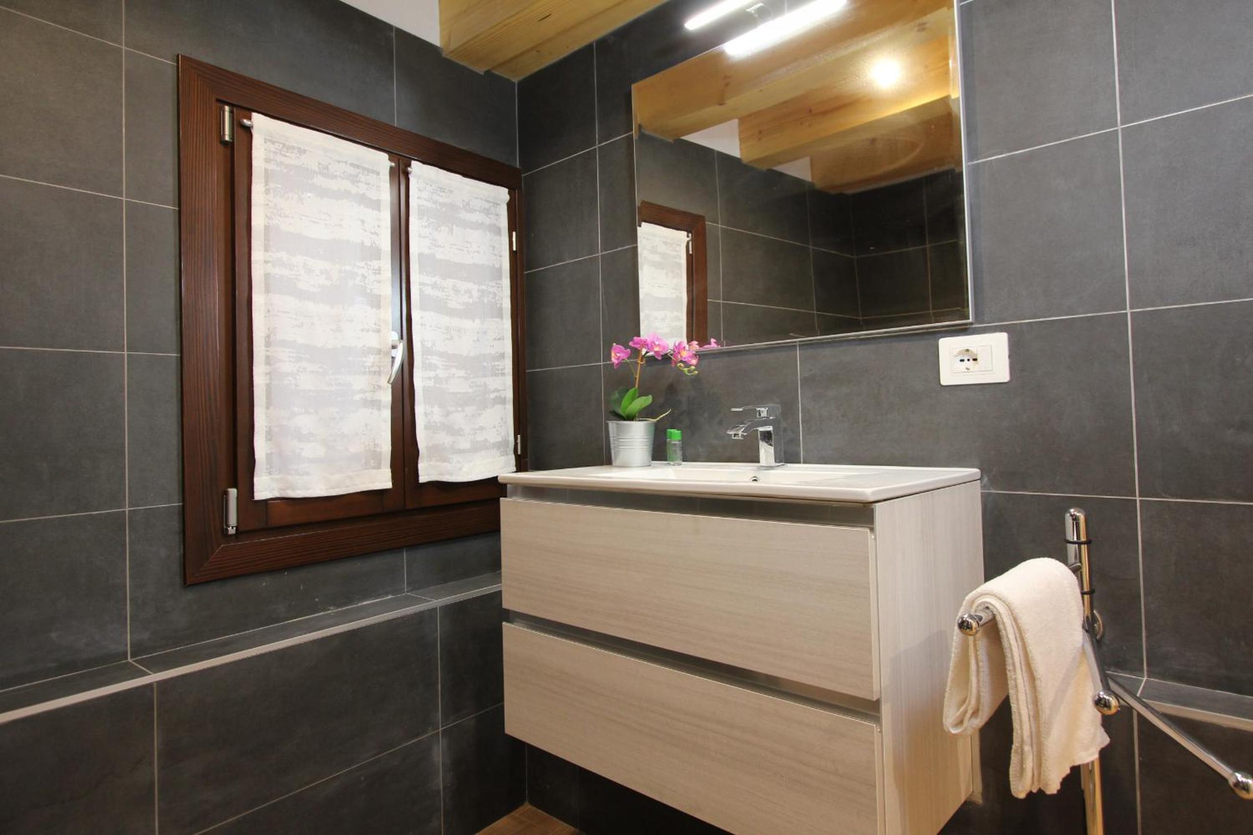 Apartment - Ground Floor photo 3