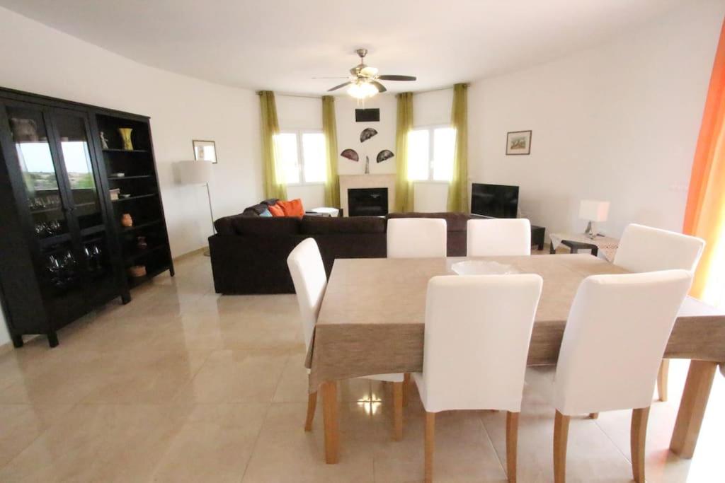Three-Bedroom House photo 2