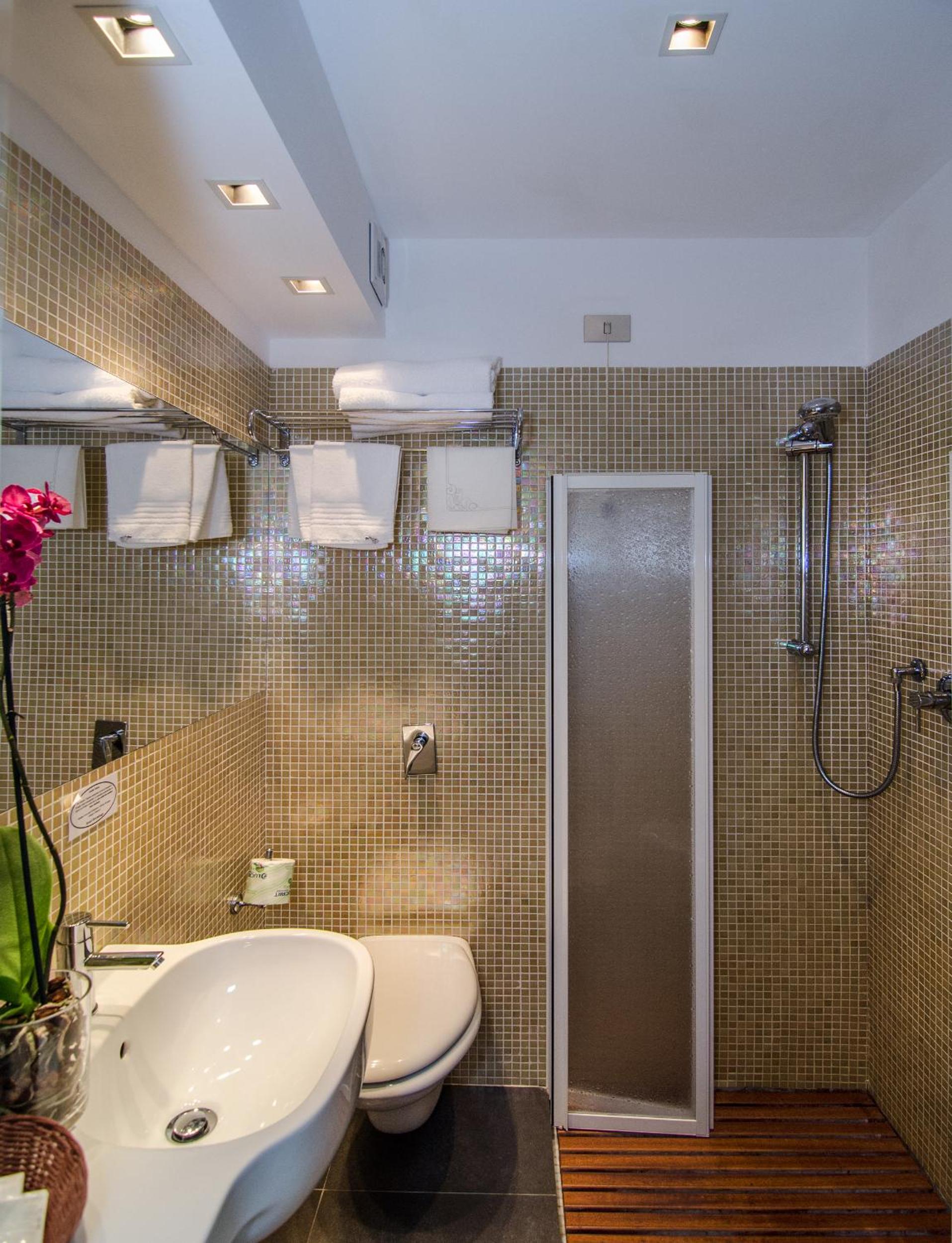Double Room - Photo 2
