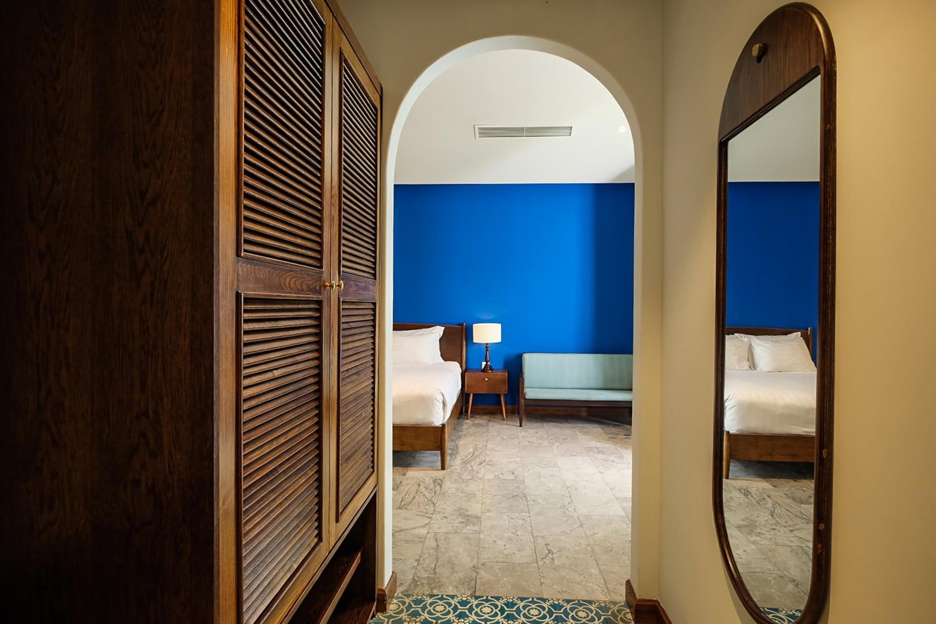 Triple Room with Pool View photo 3