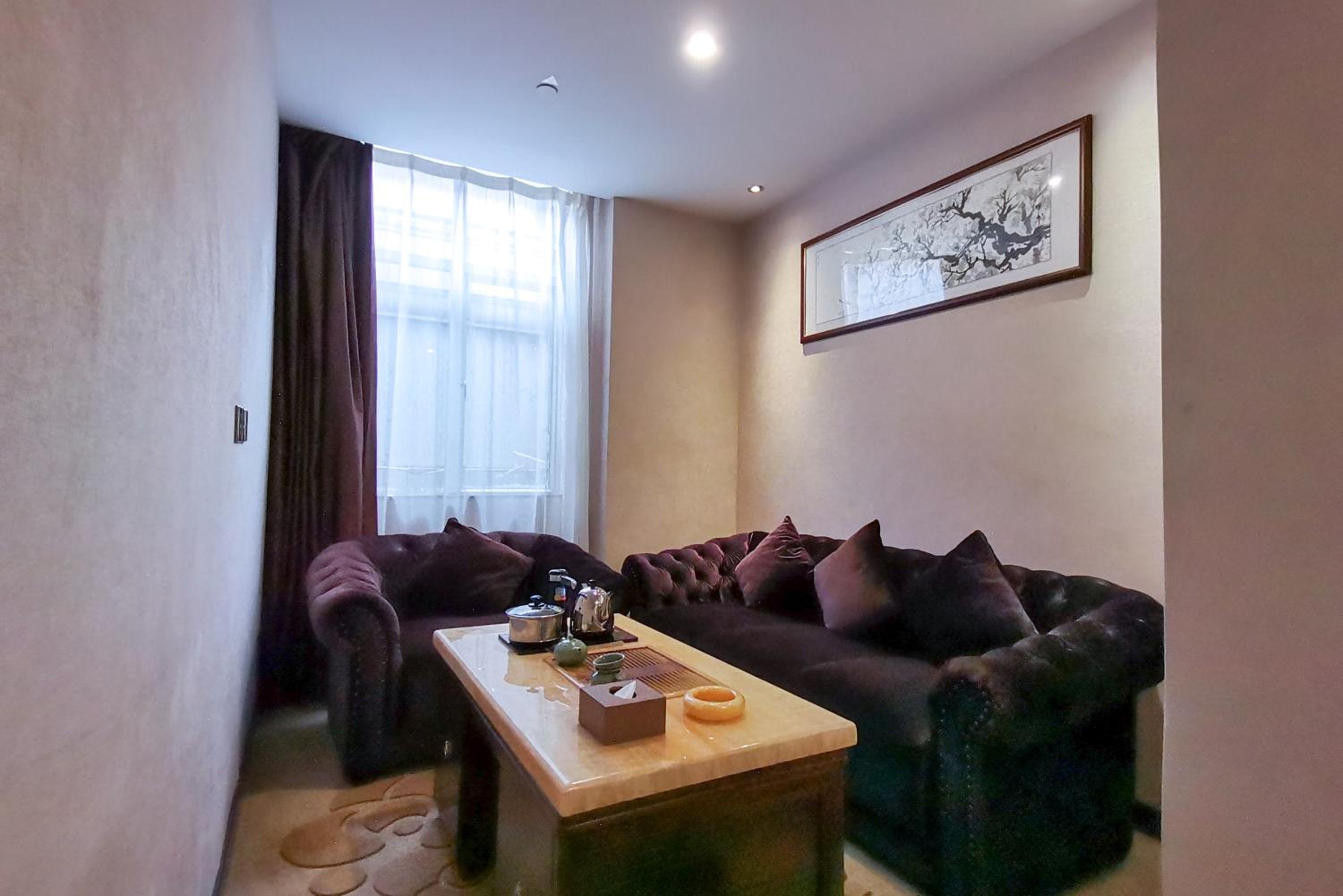 Deluxe Queen Room photo 1