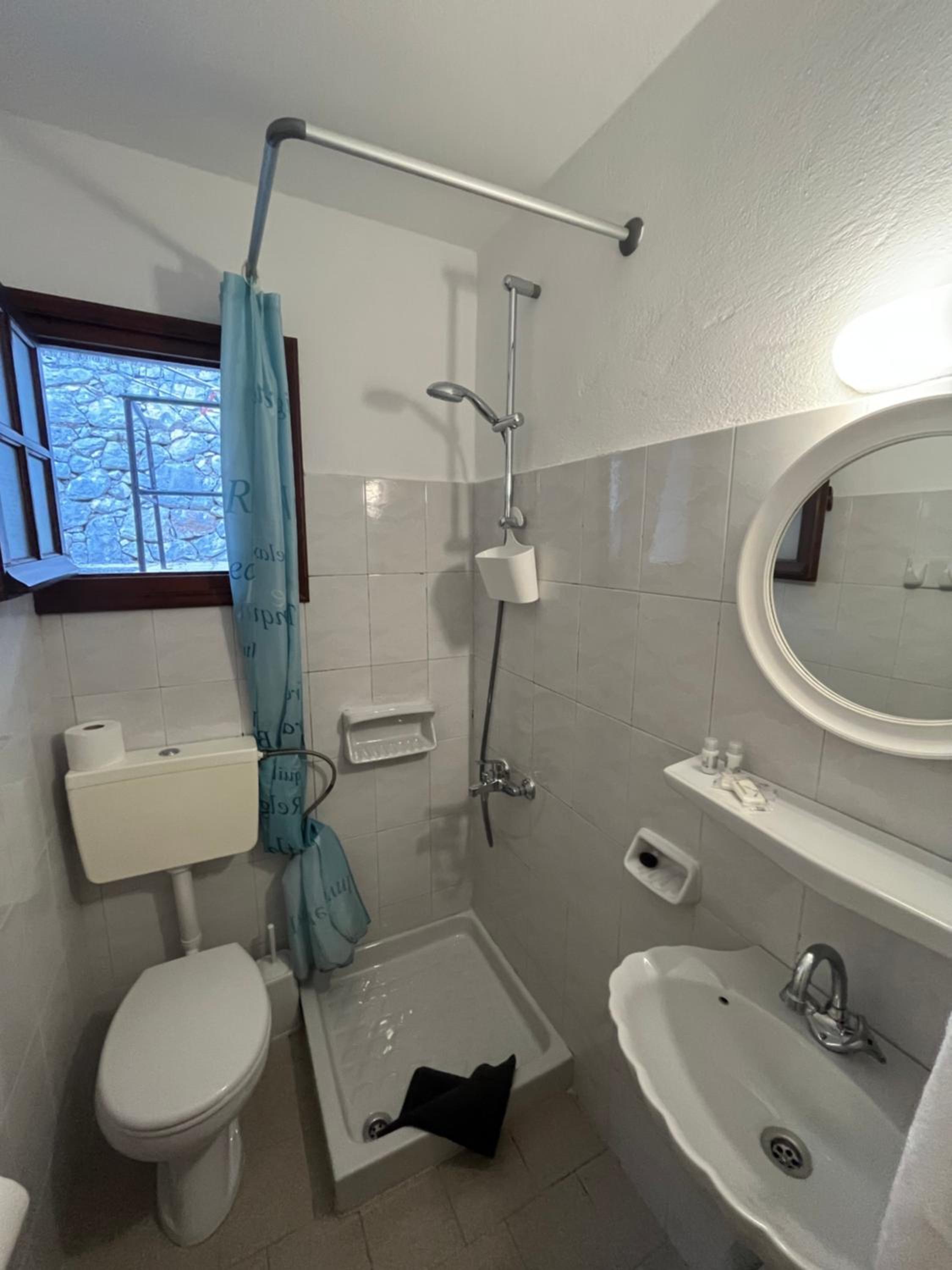 Standard Twin Room with Sea View photo 3