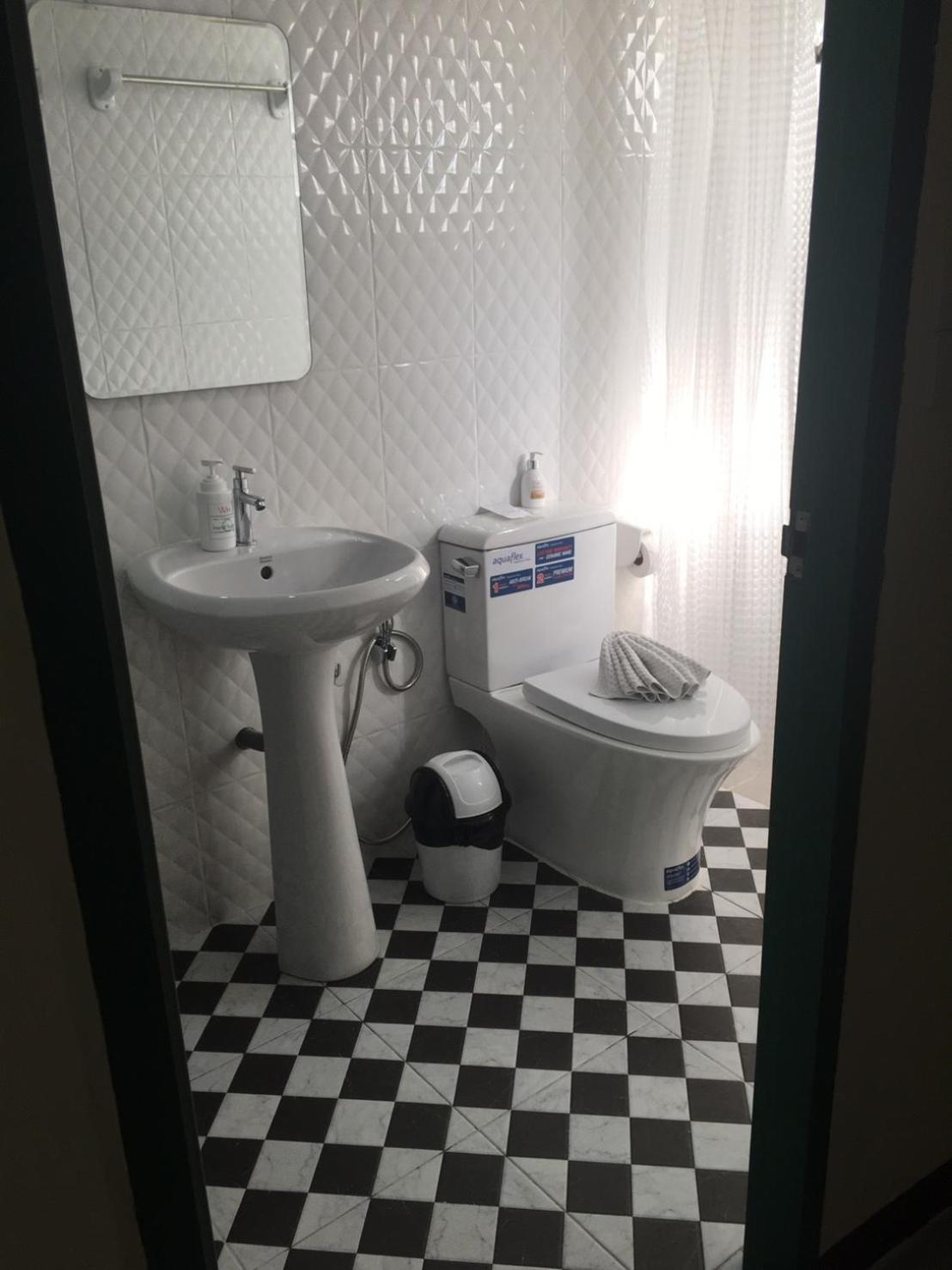 Two-Bedroom House - Photo 13