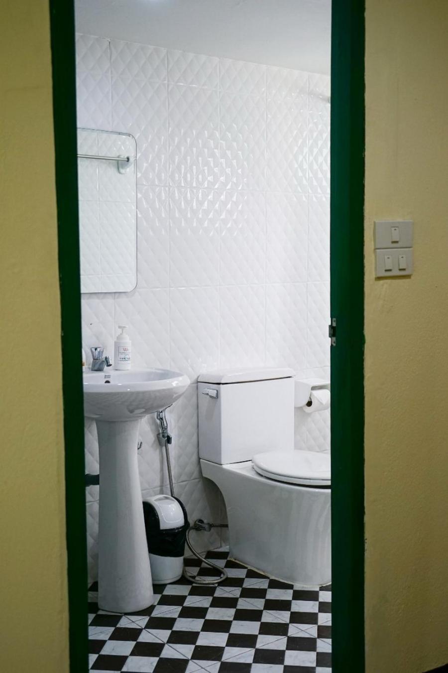 Two-Bedroom House - Photo 20