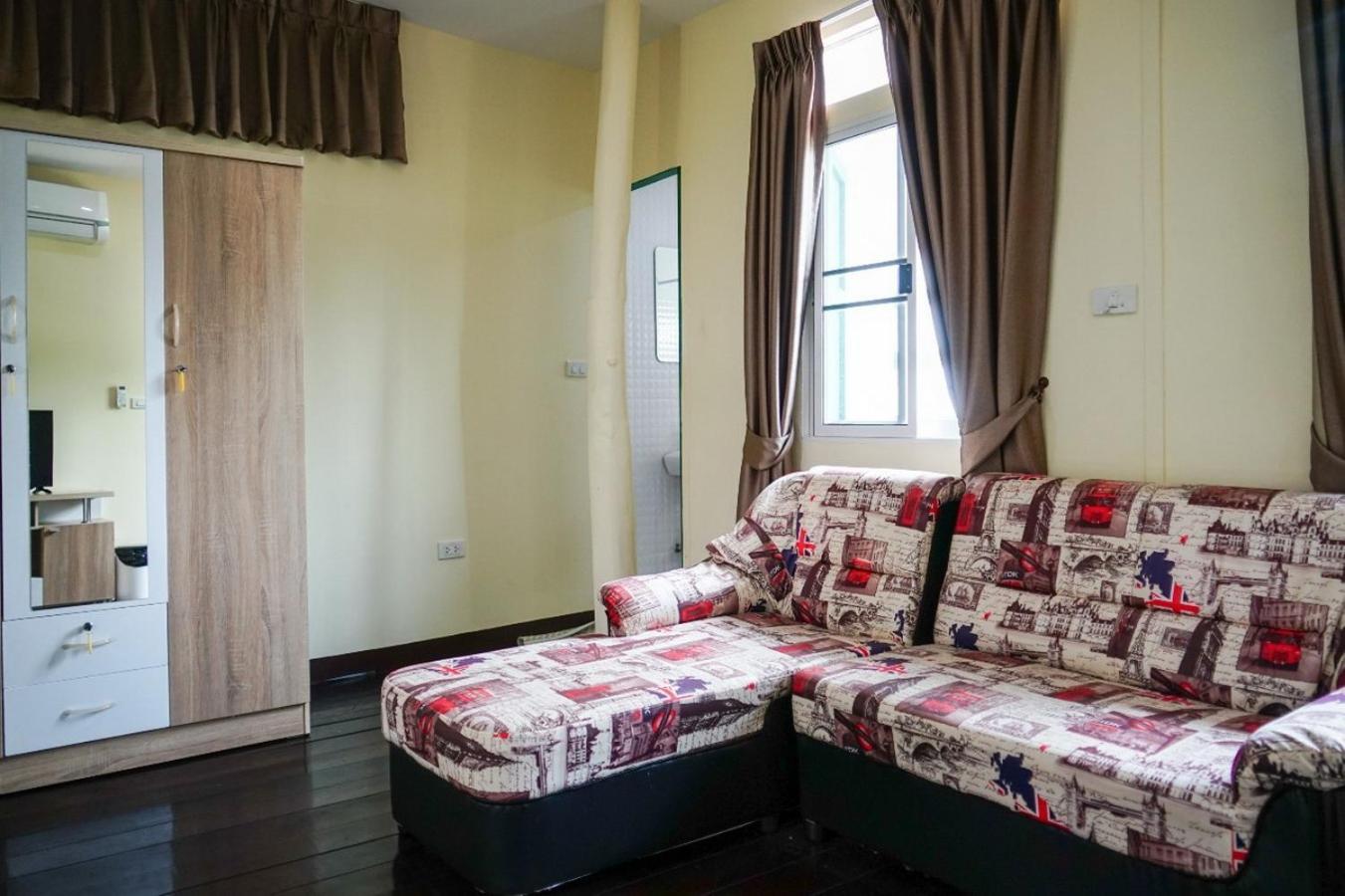 Two-Bedroom House - Photo 29