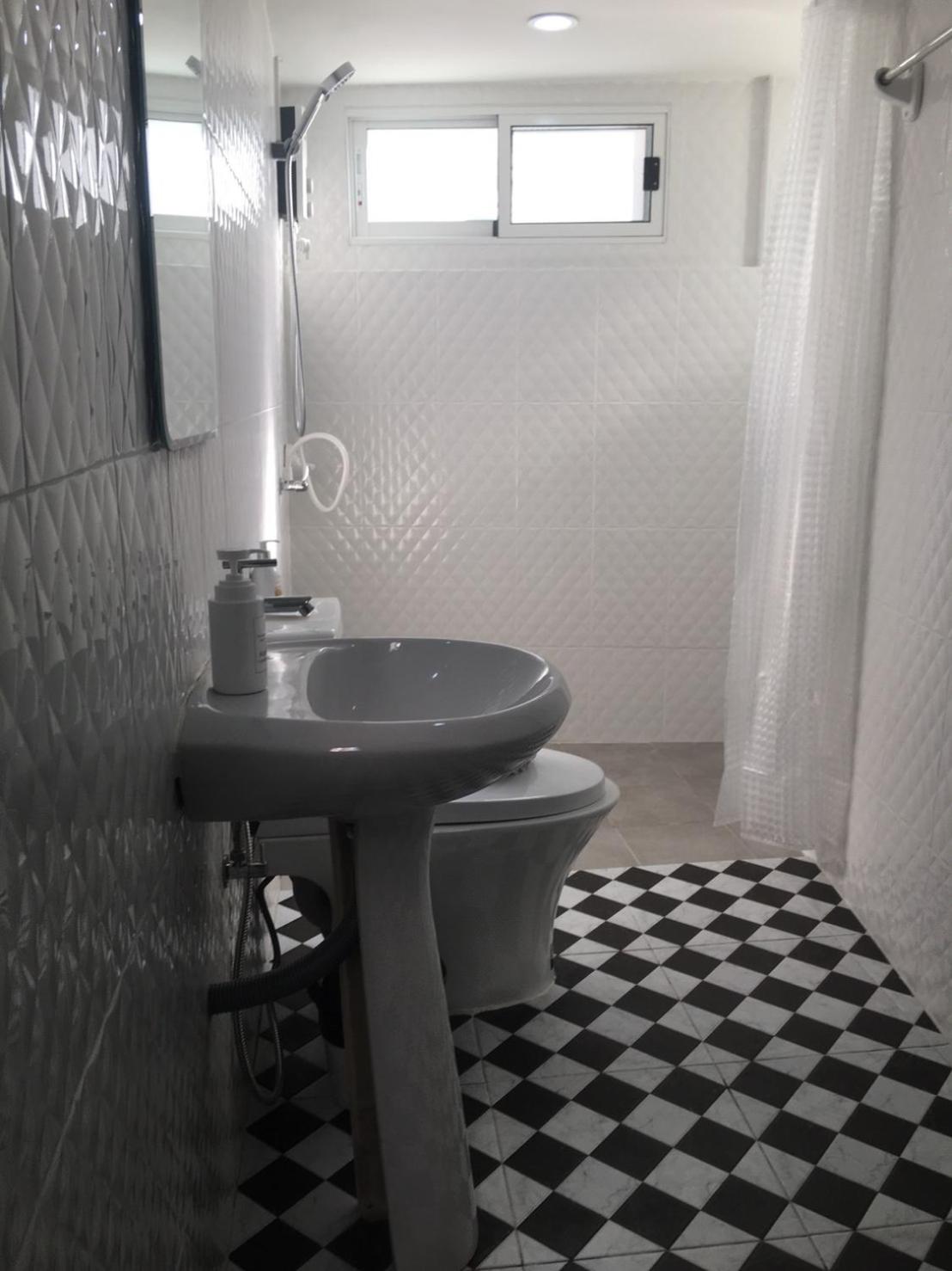 Two-Bedroom House - Photo 31