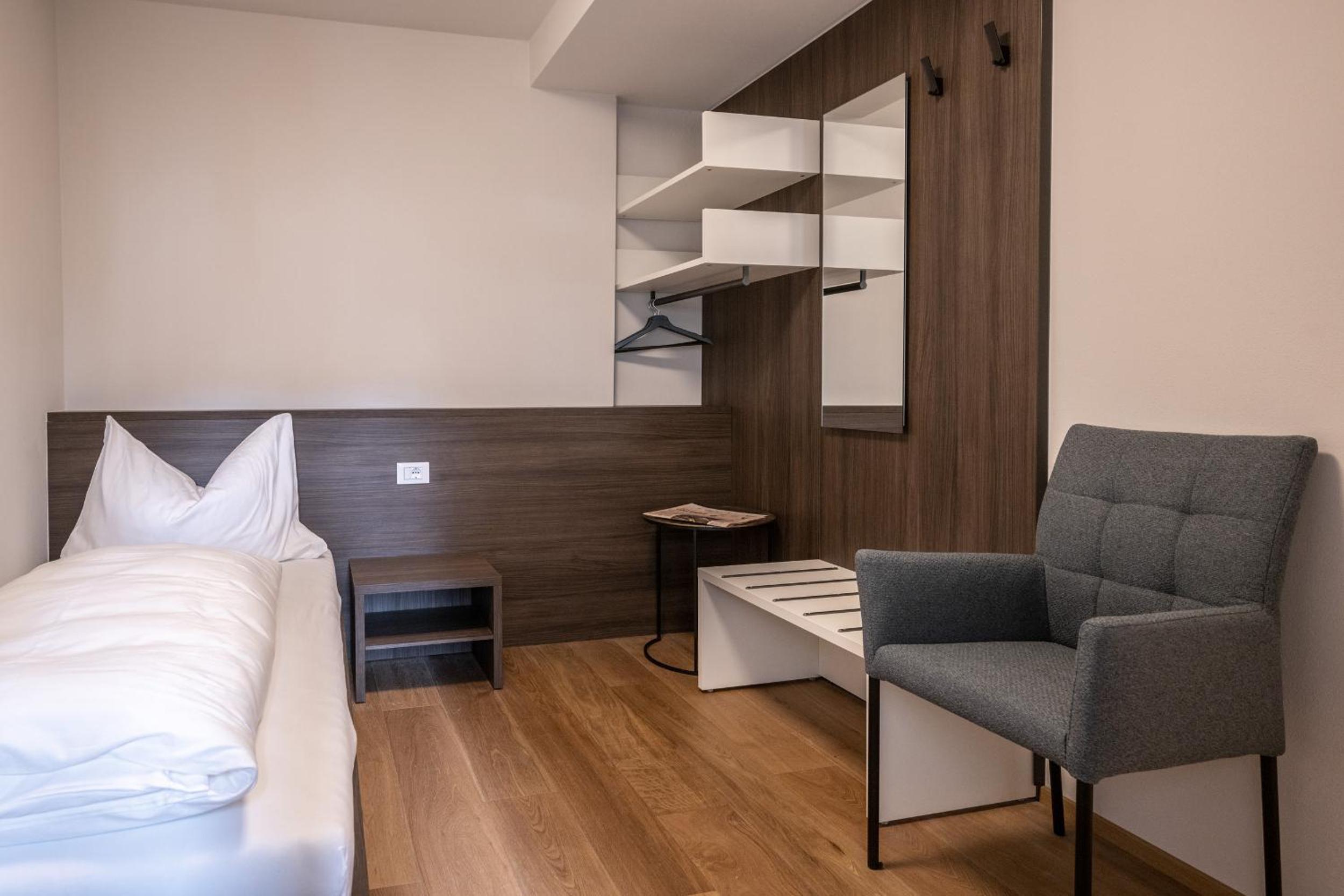 Three-Bedroom Apartment photo 2