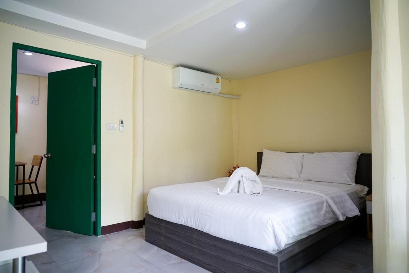 Two-Bedroom House - Photo 35