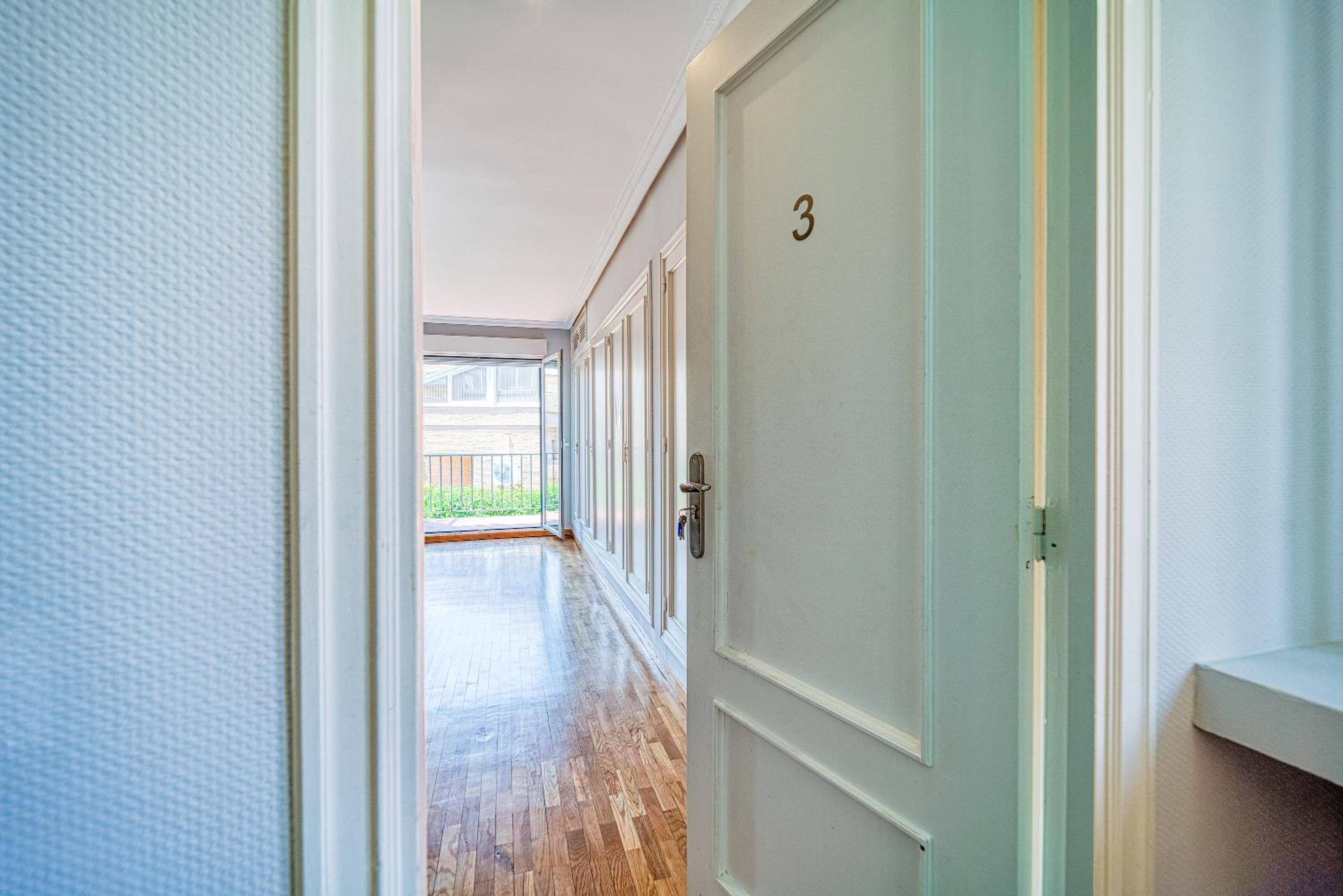 Family Room with Private Bathroom photo 3