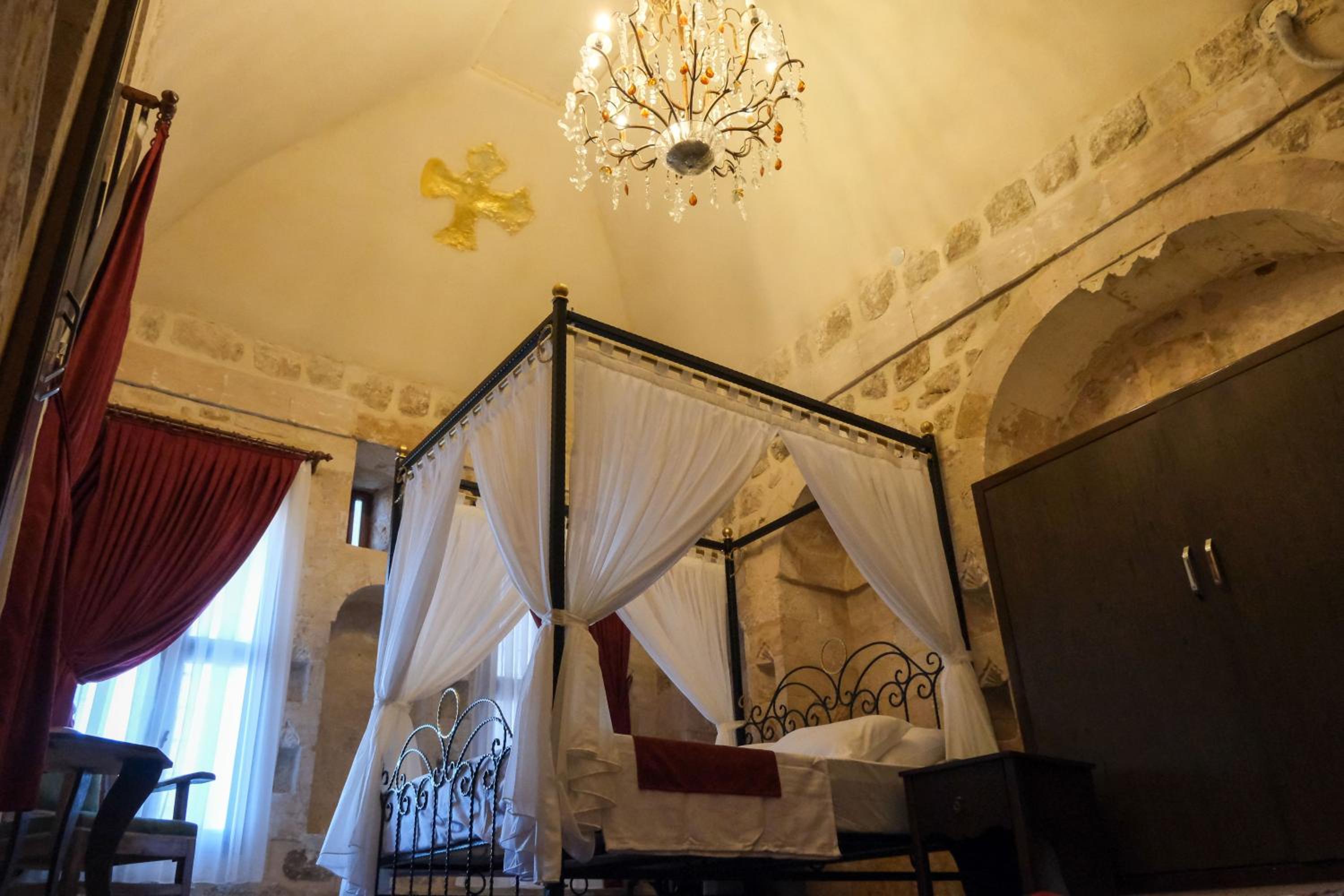Deluxe Room - Photo 4