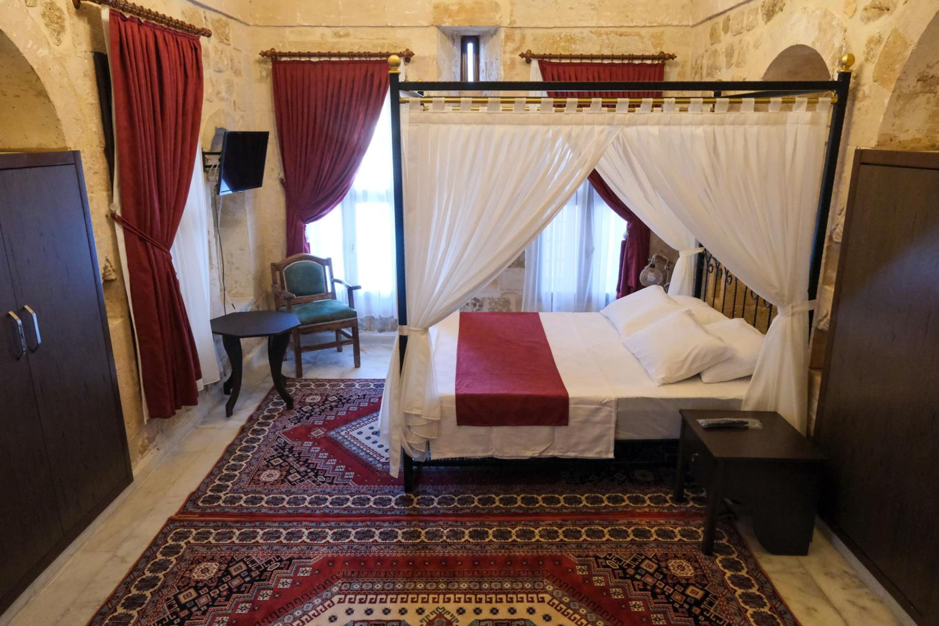 Deluxe Room - Photo 3