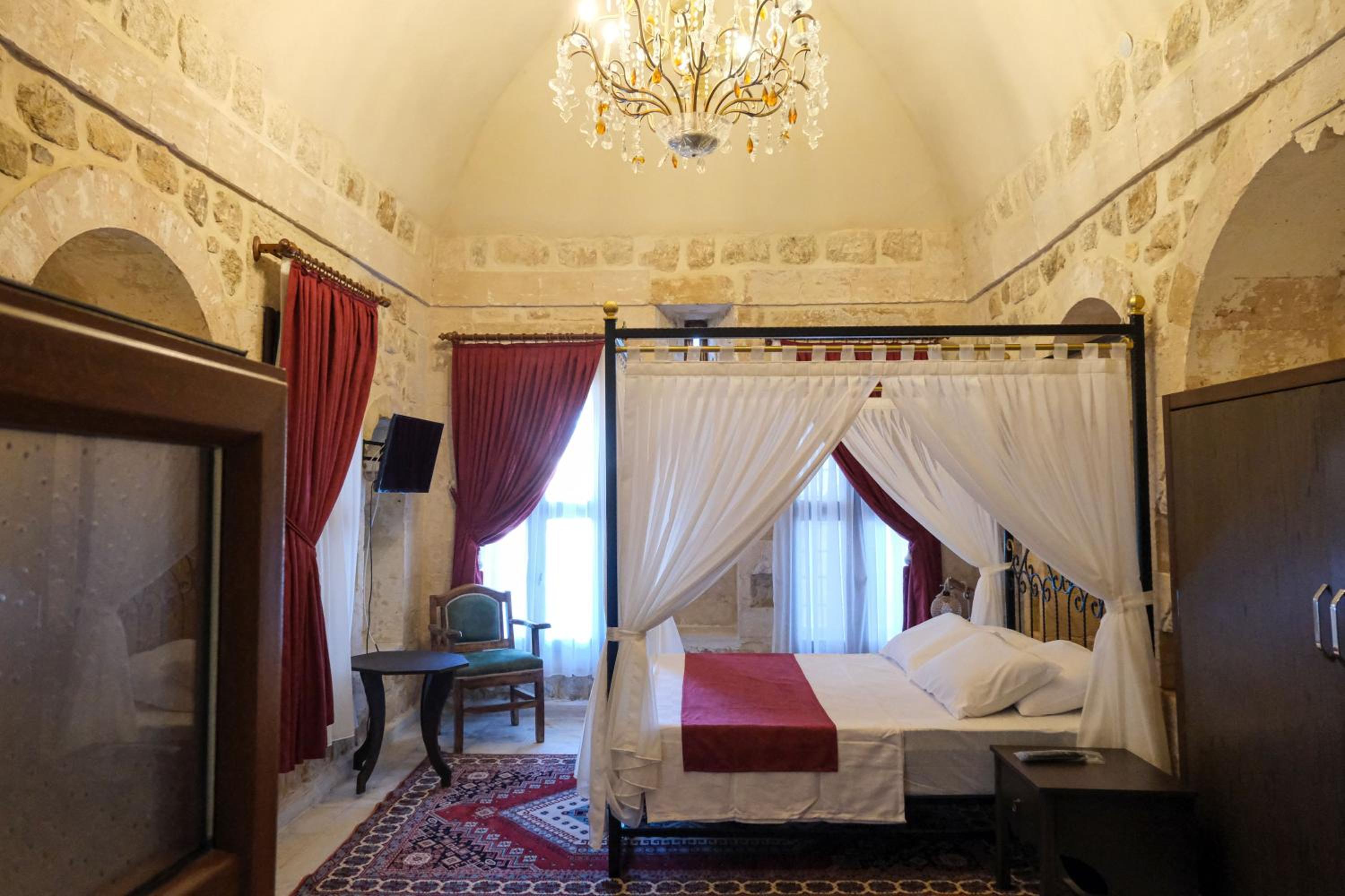 Deluxe Room - Photo 1