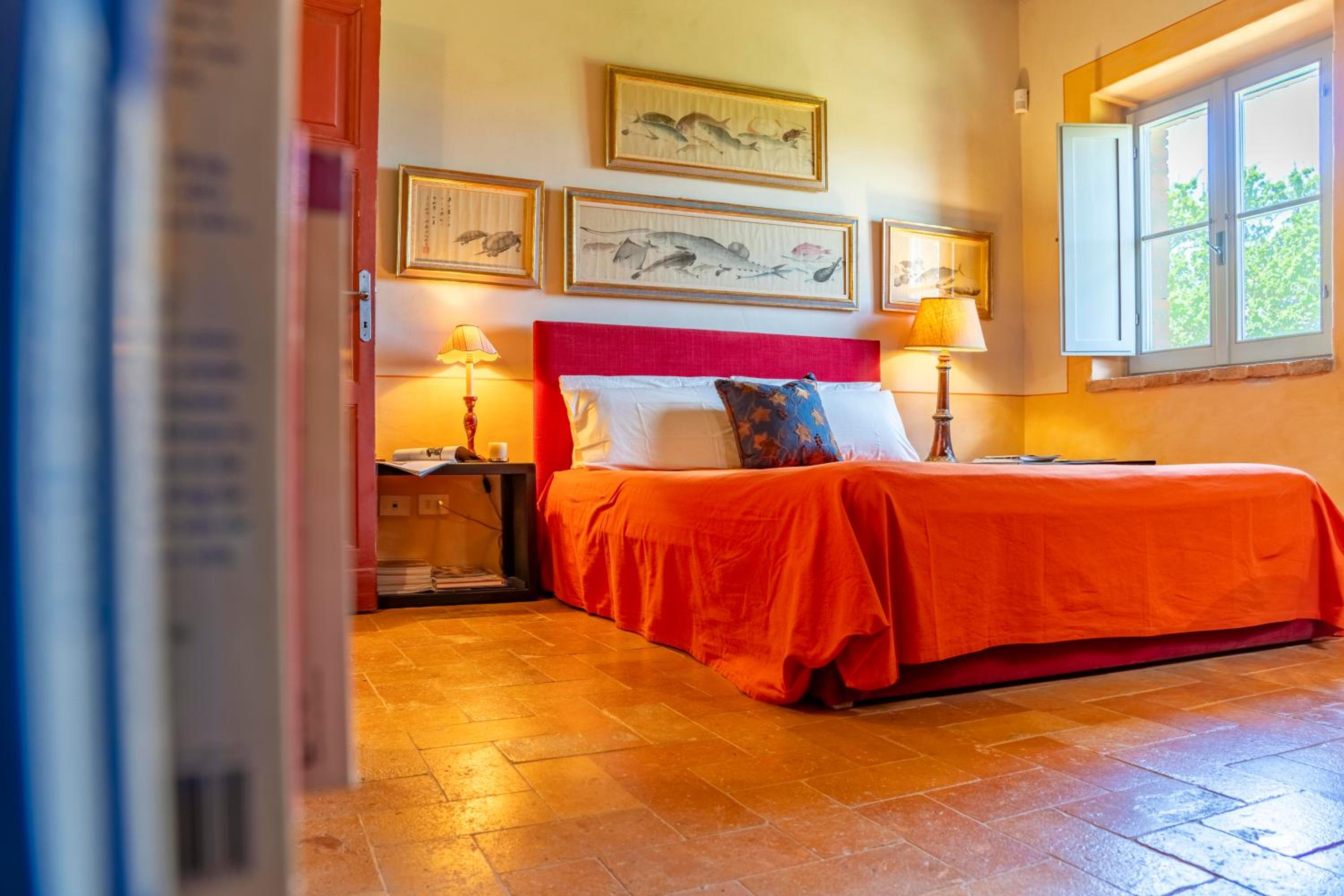 Villa photo 2
