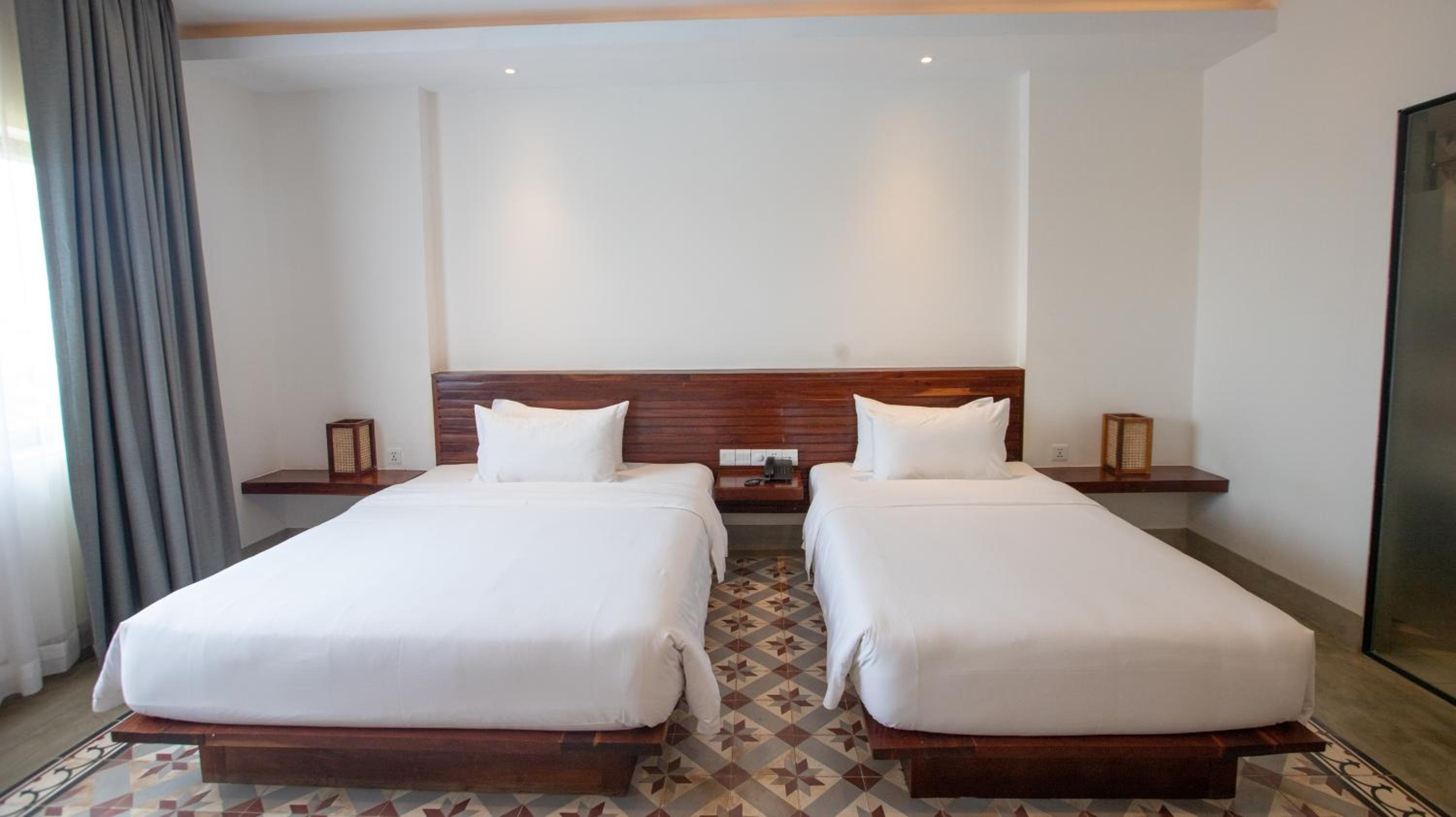Deluxe Twin Room - Photo 8