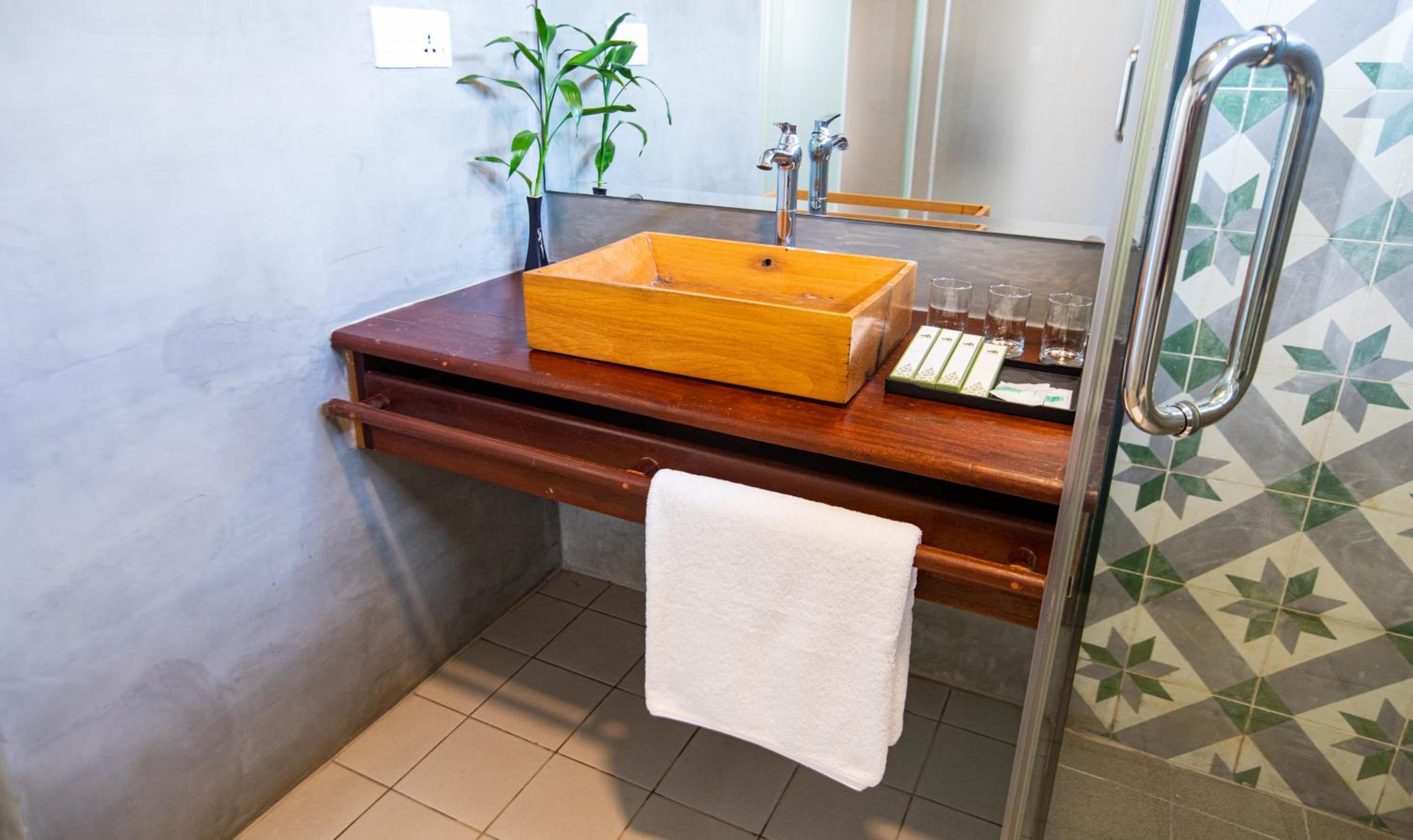 Deluxe Single Room - Photo 9