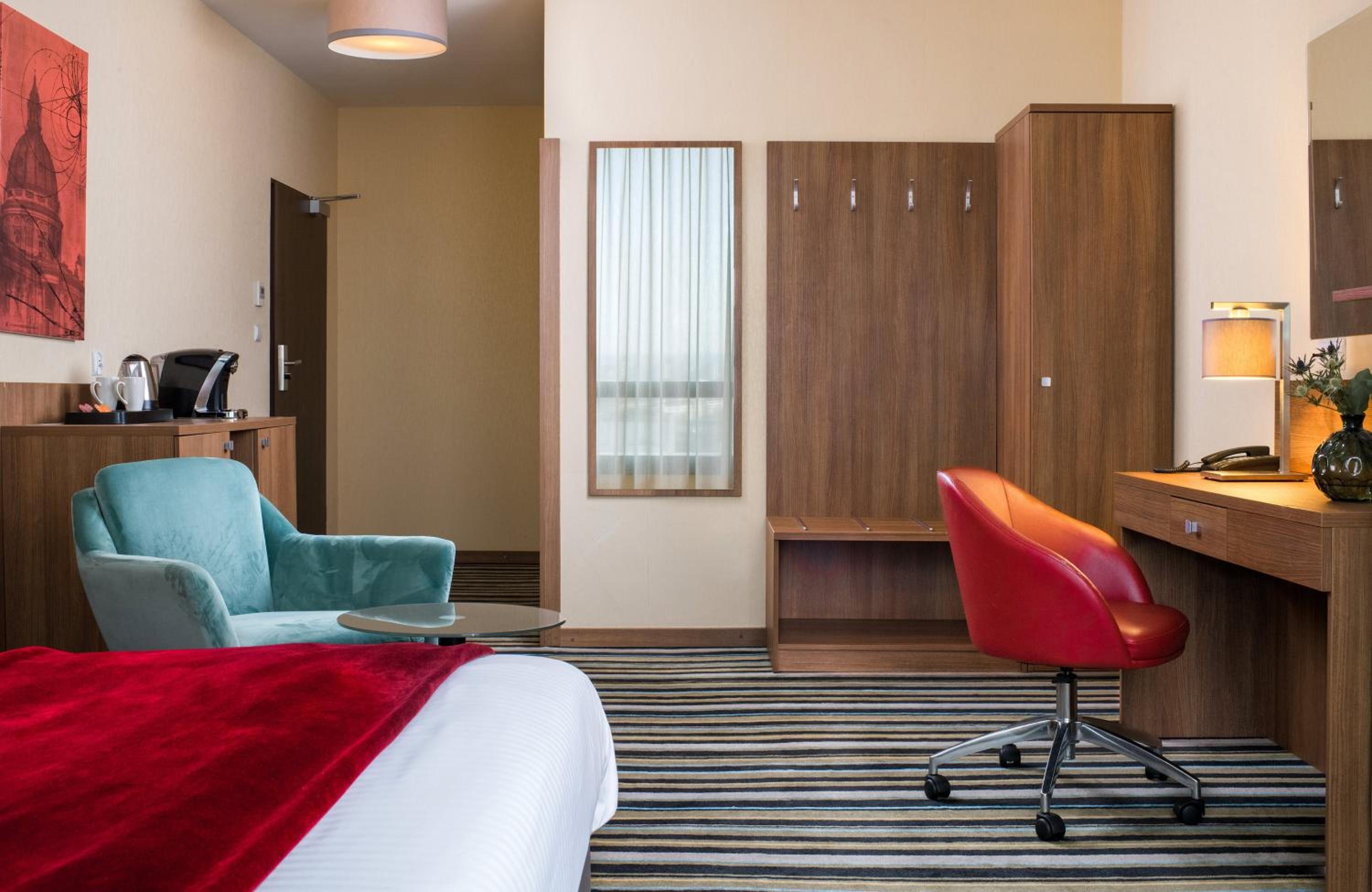 Comfort Double or Twin Room thumbnail 6