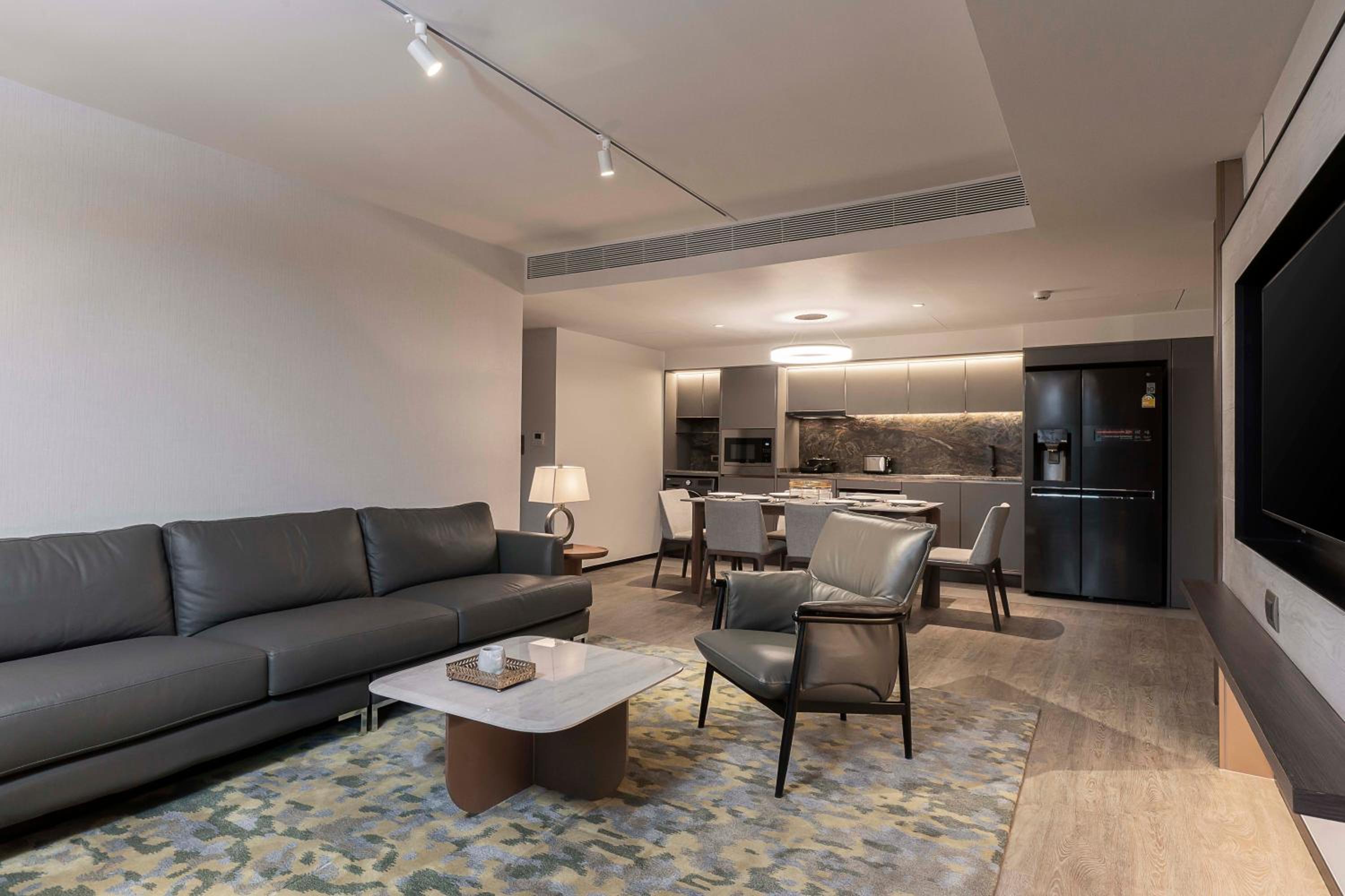 Three-Bedroom Suite photo 3