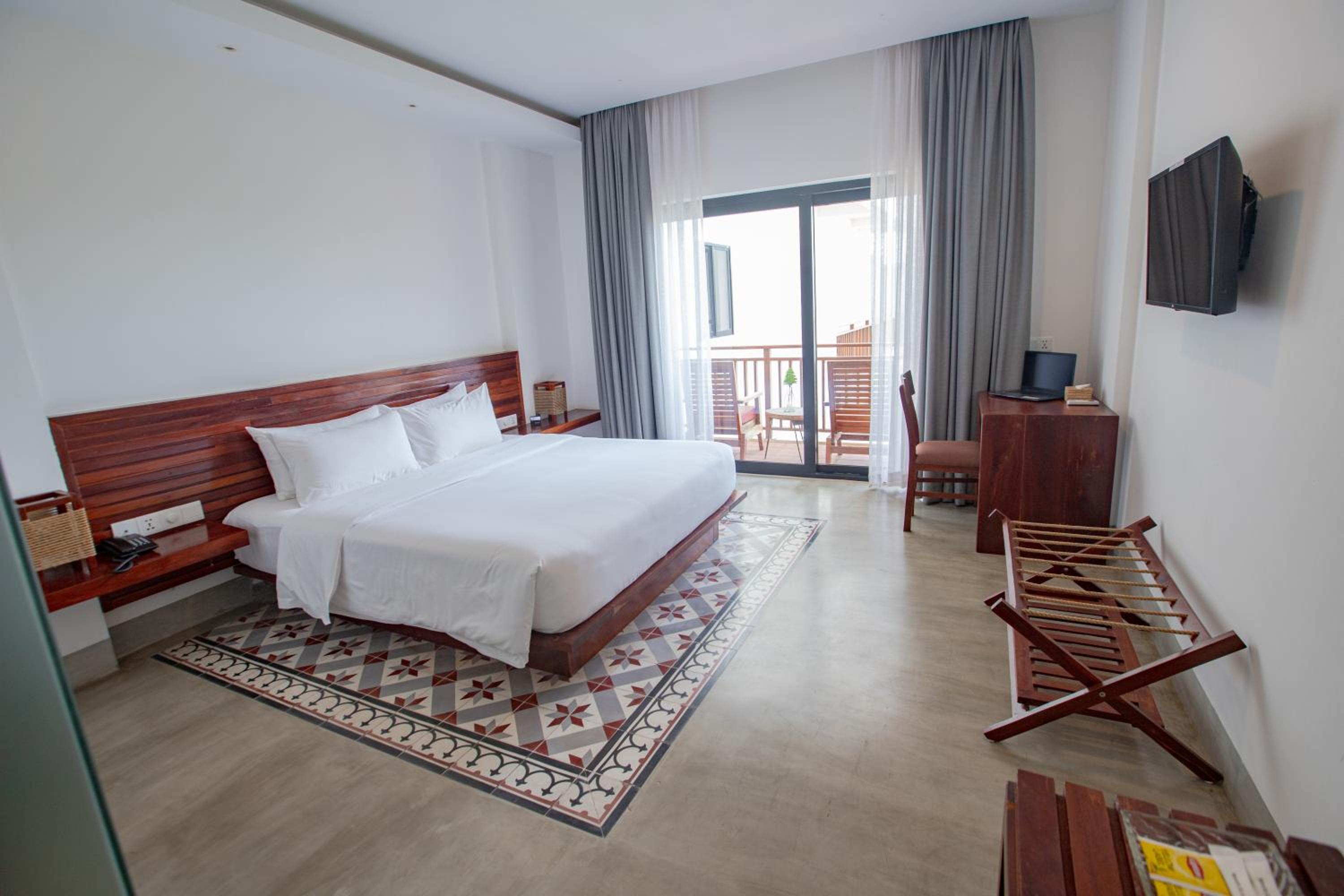 Deluxe Double with Balcony, Pool View - Photo 1