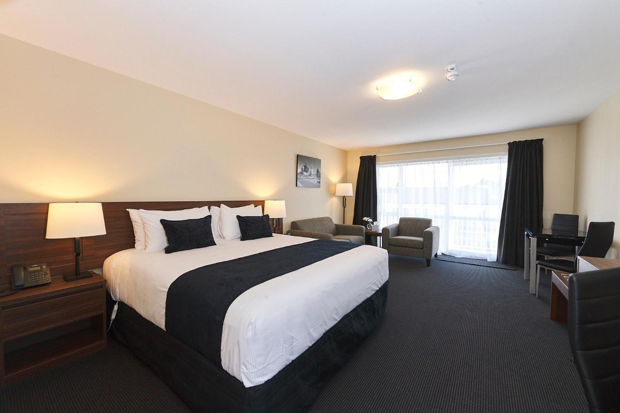 Deluxe King Room