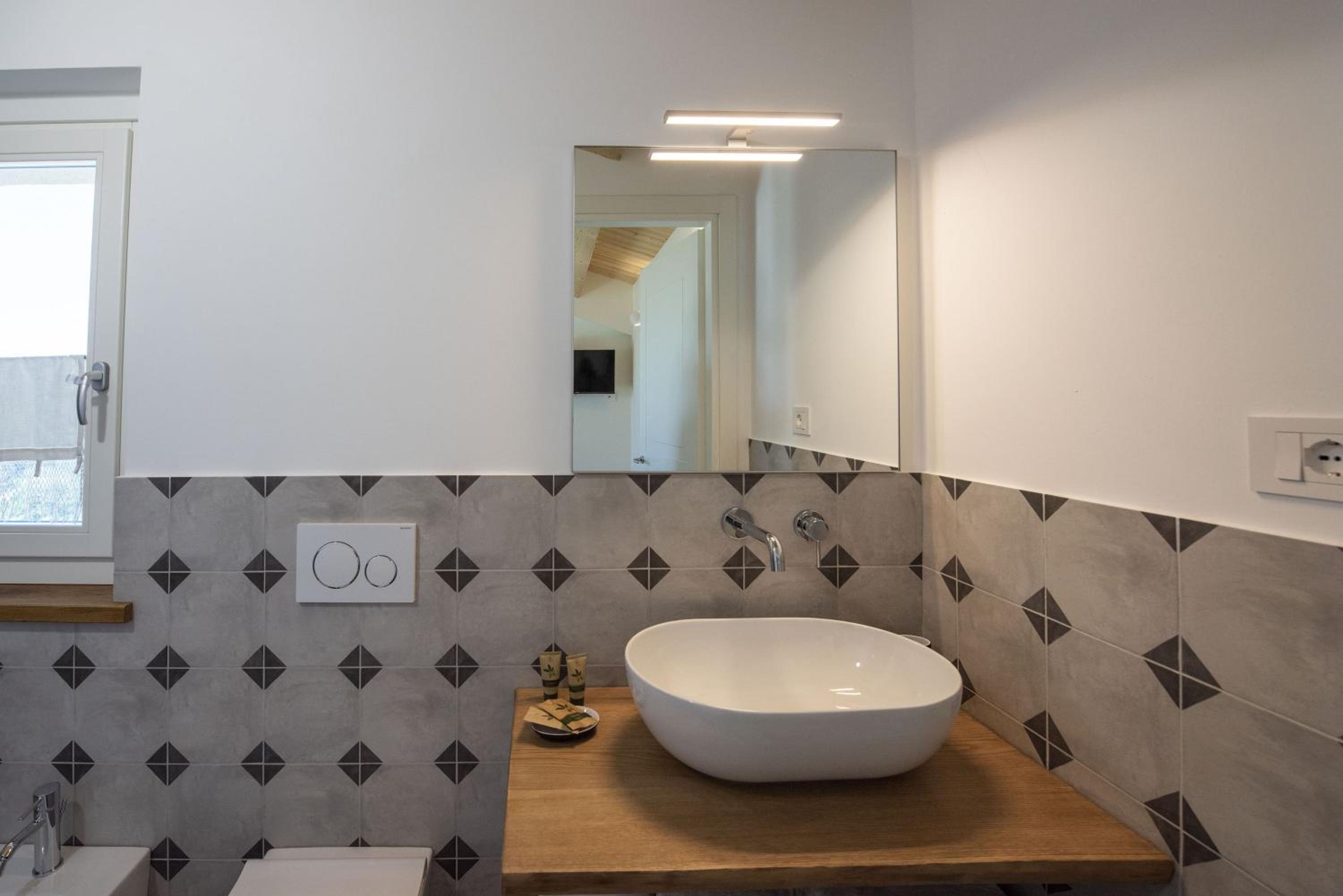 Double Room with Balcony photo 3
