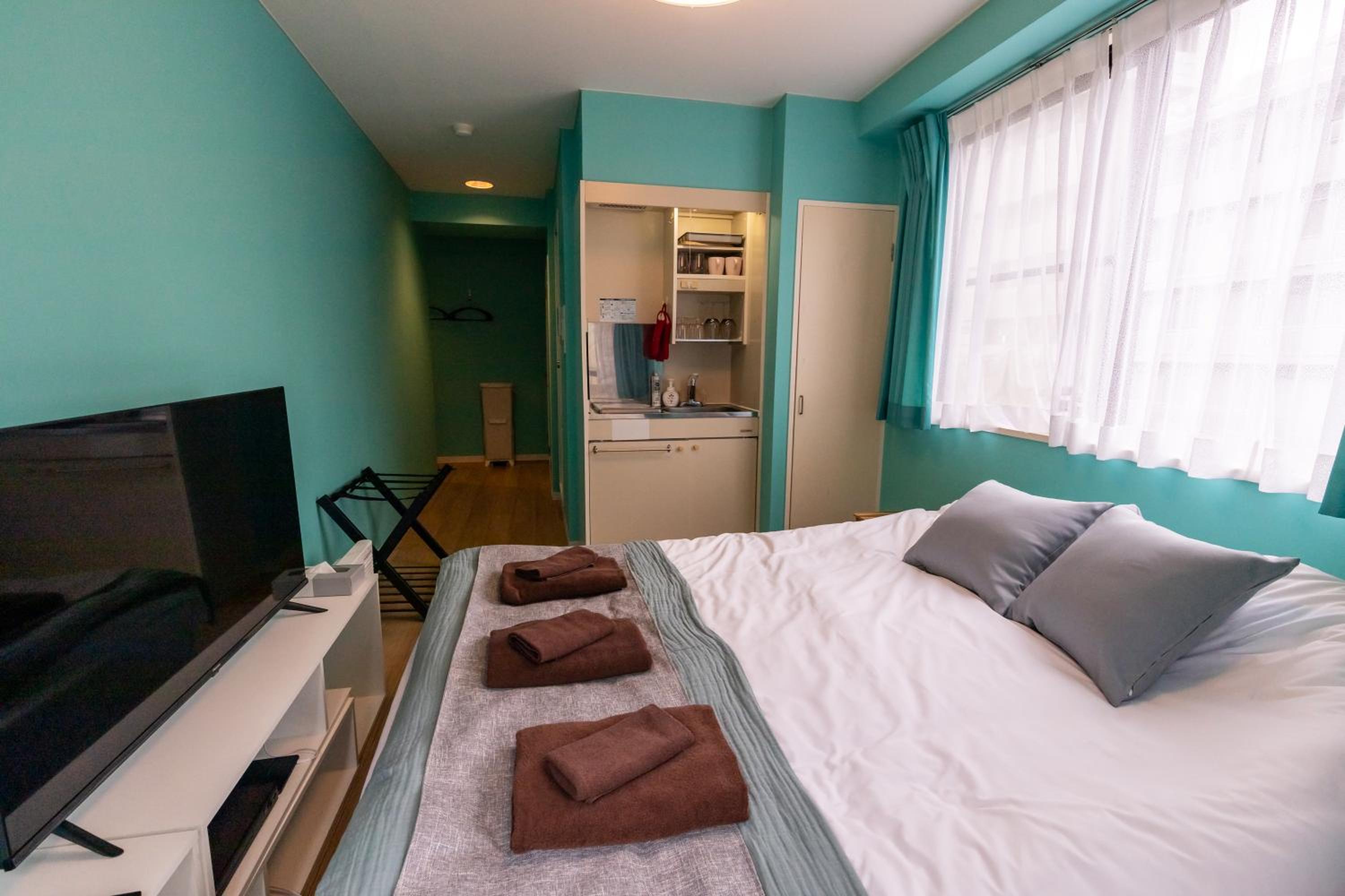 One-Bedroom Apartment photo 1