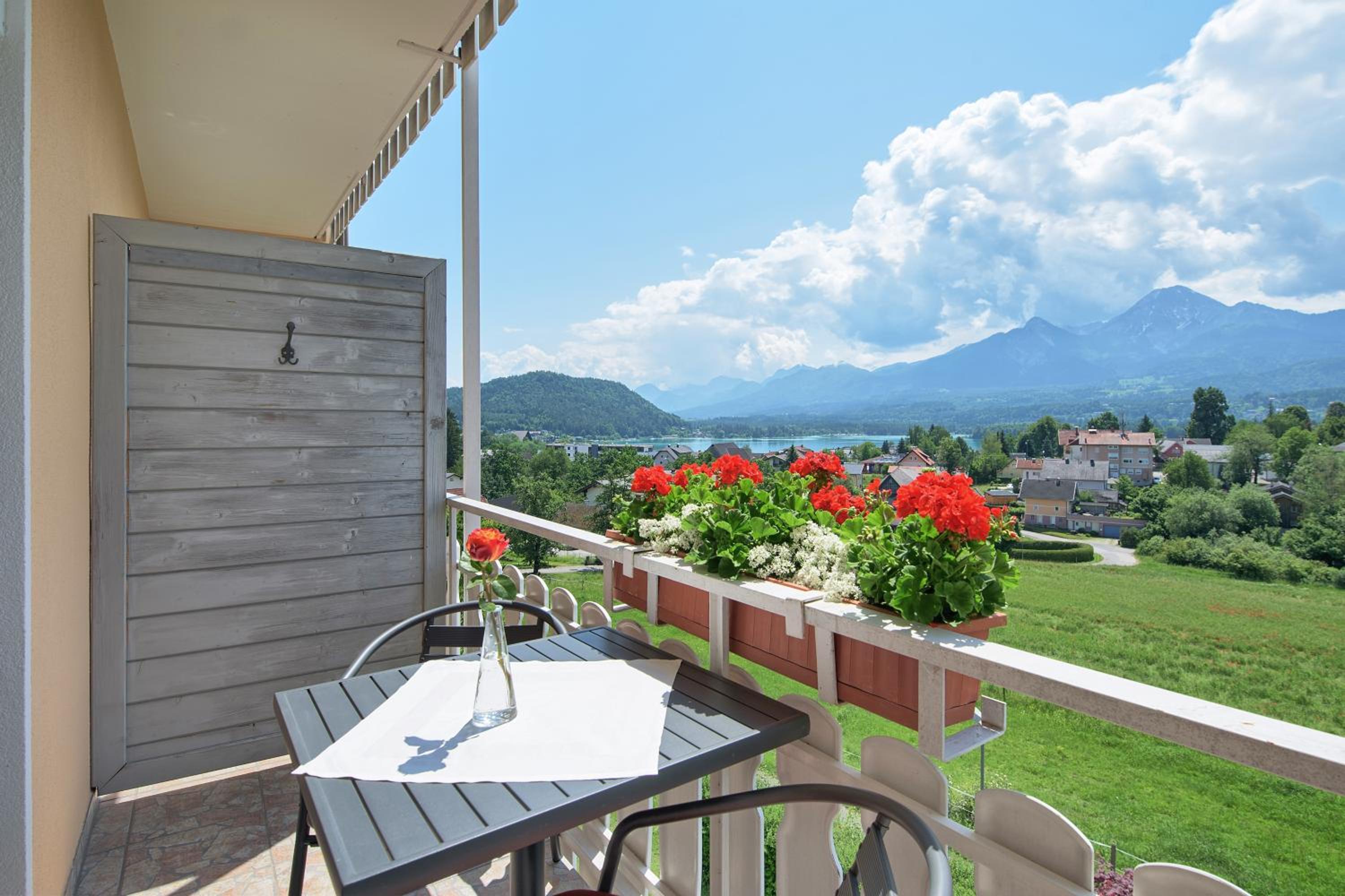 Double Room with Lake View photo 2