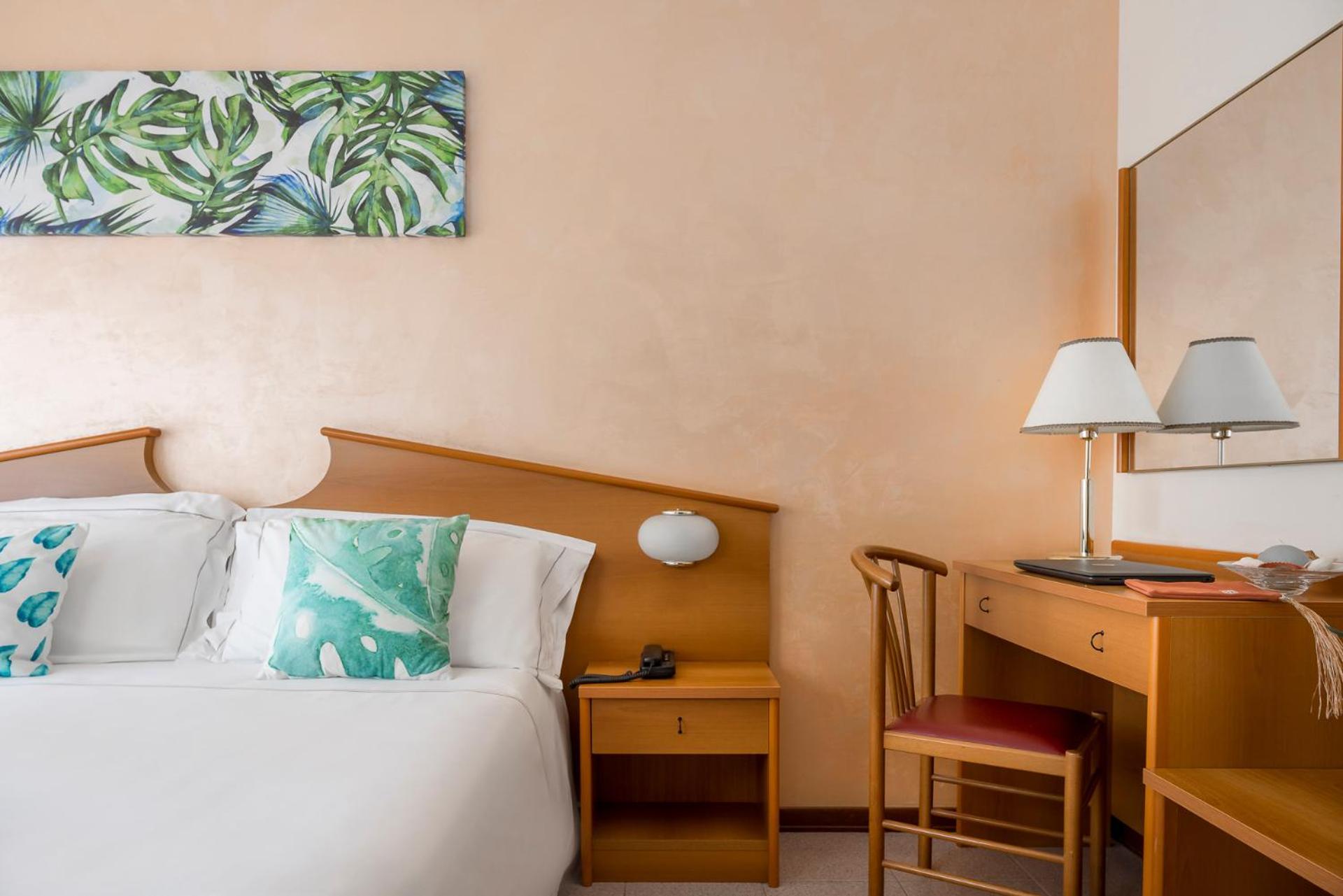Double Room - Photo 5