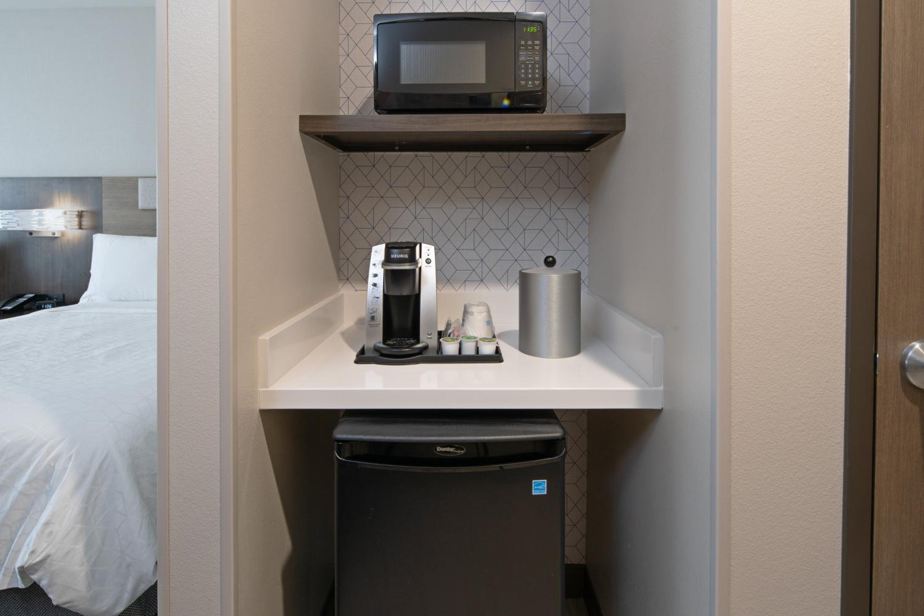 Standard Room - Photo 10