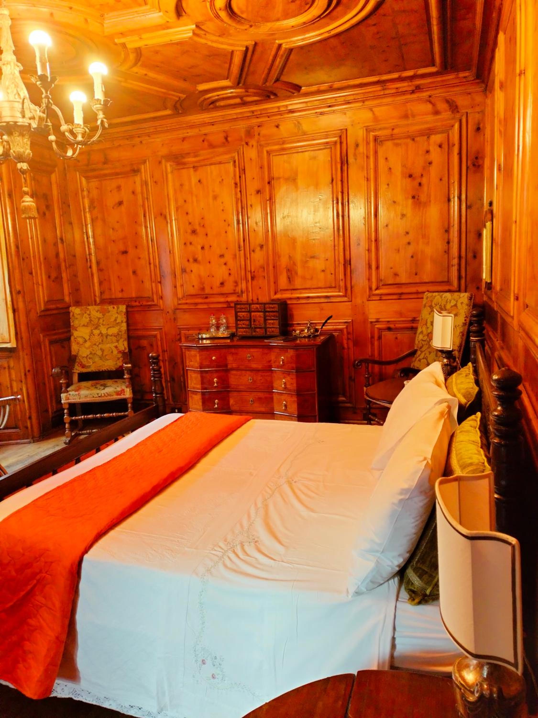 Superior King Room - Photo 11