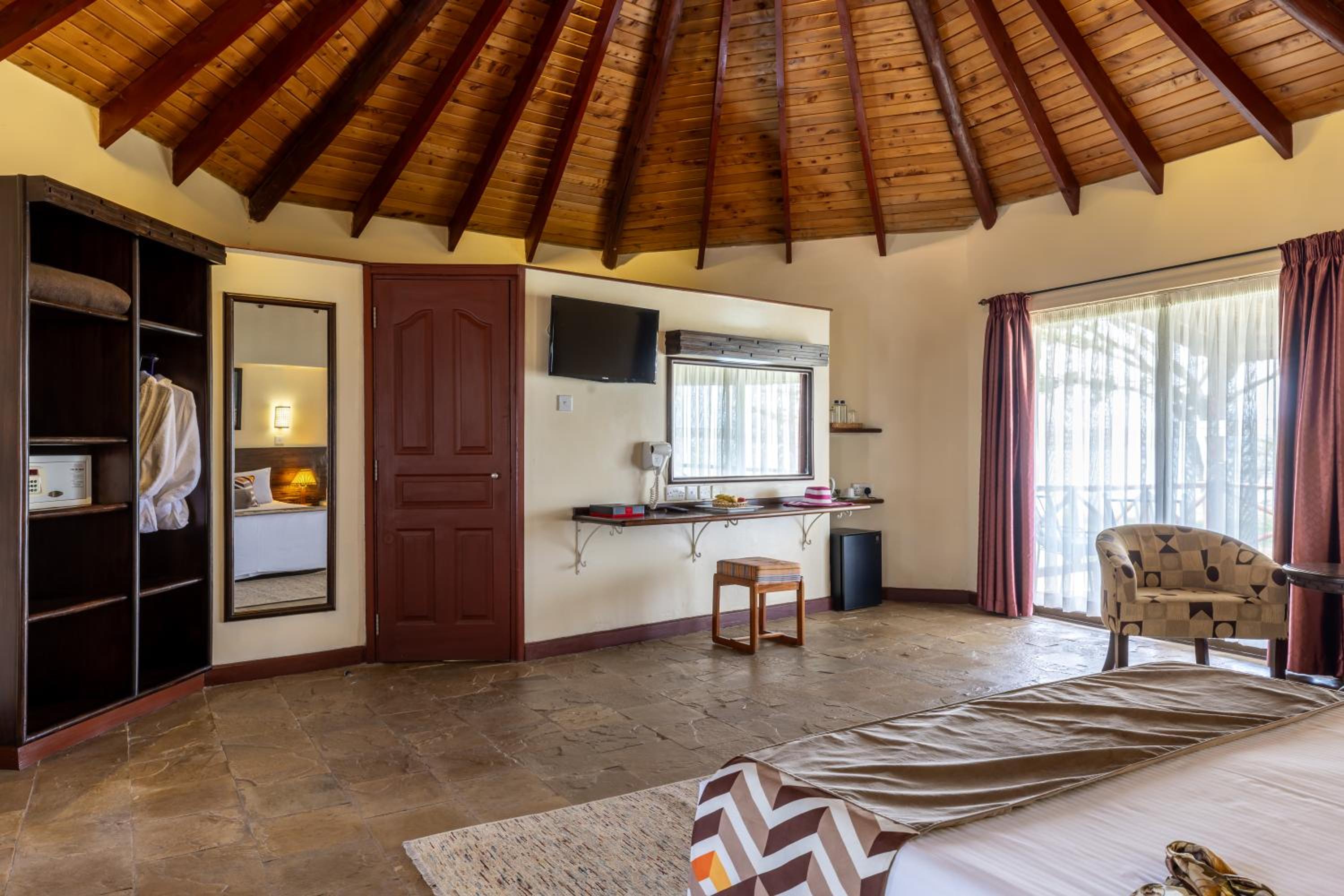 Deluxe Double Room - Photo 10