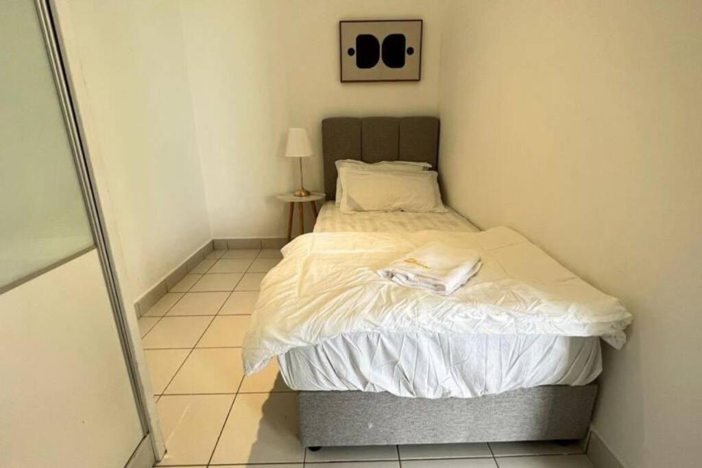 Three-Bedroom House photo 2