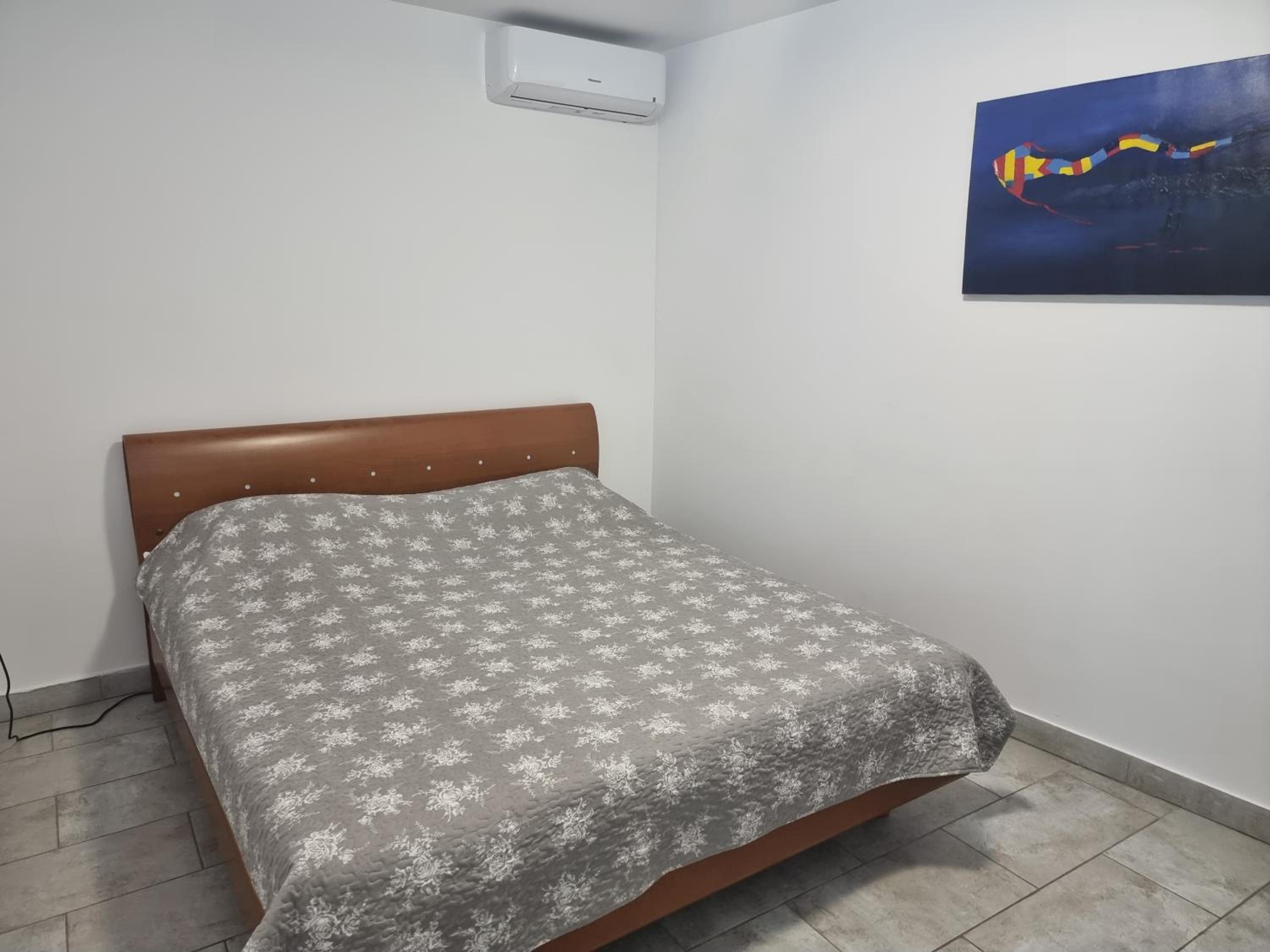 Two-Bedroom Apartment - Photo 9