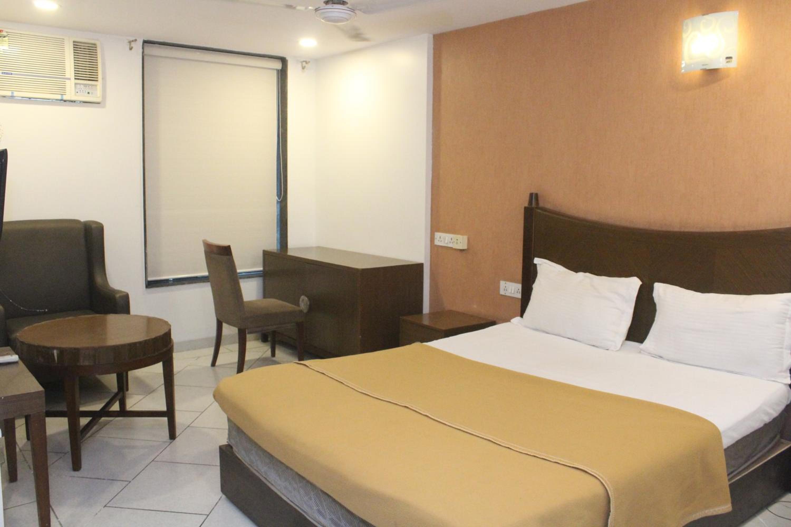 Deluxe Double Room photo 2