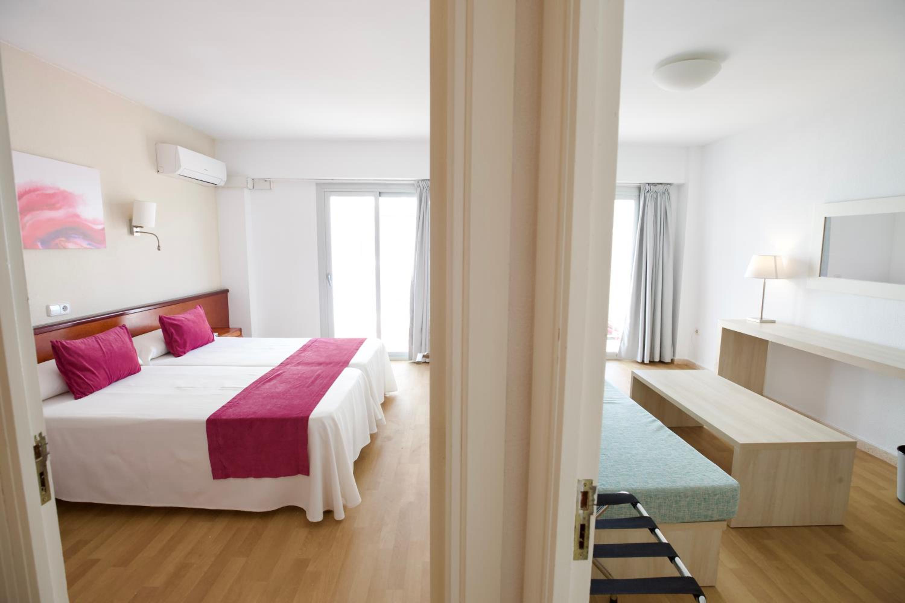 Habitación Doble con Sala de Estar y Balcón