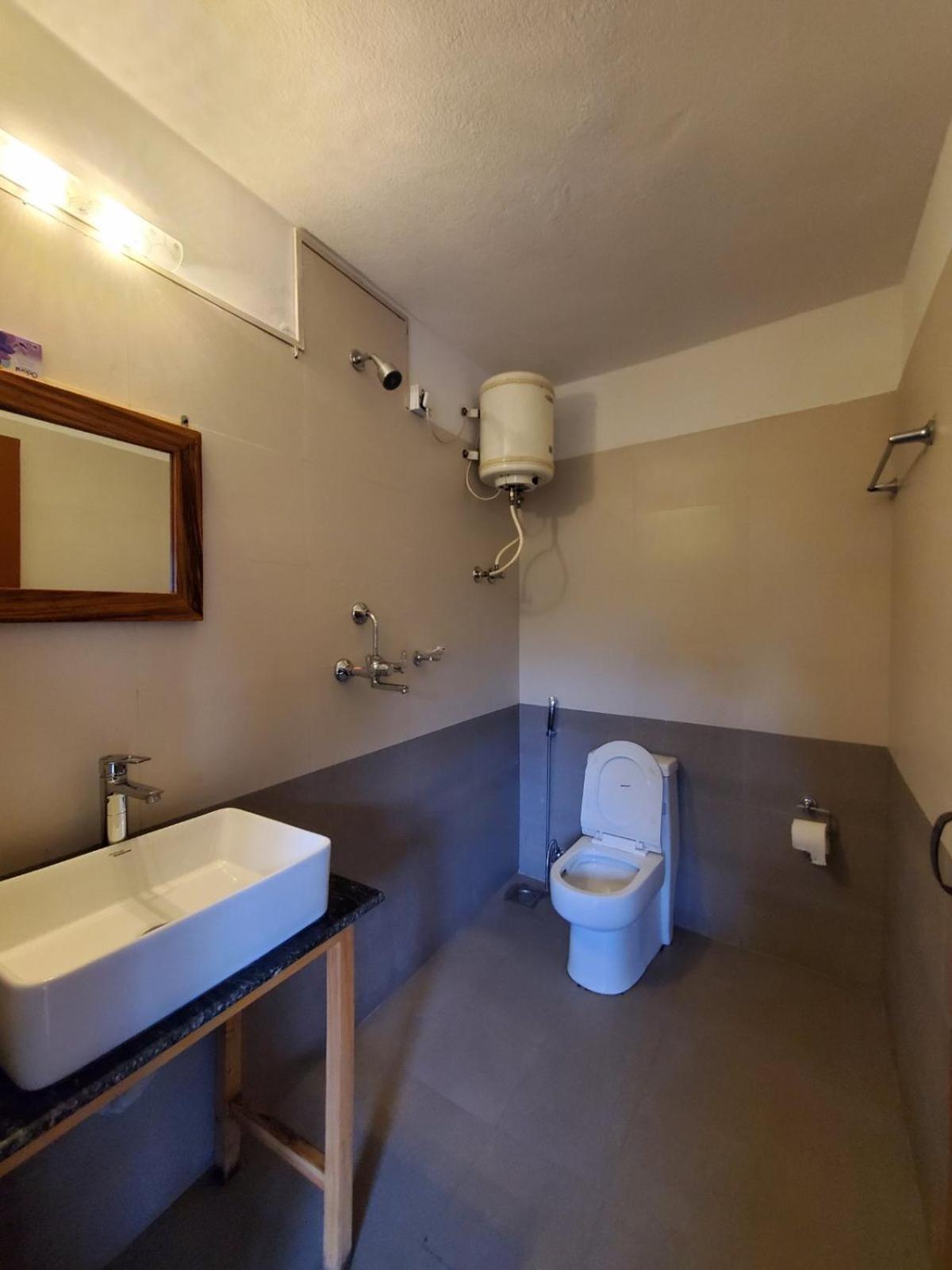 Budget Single Room photo 2