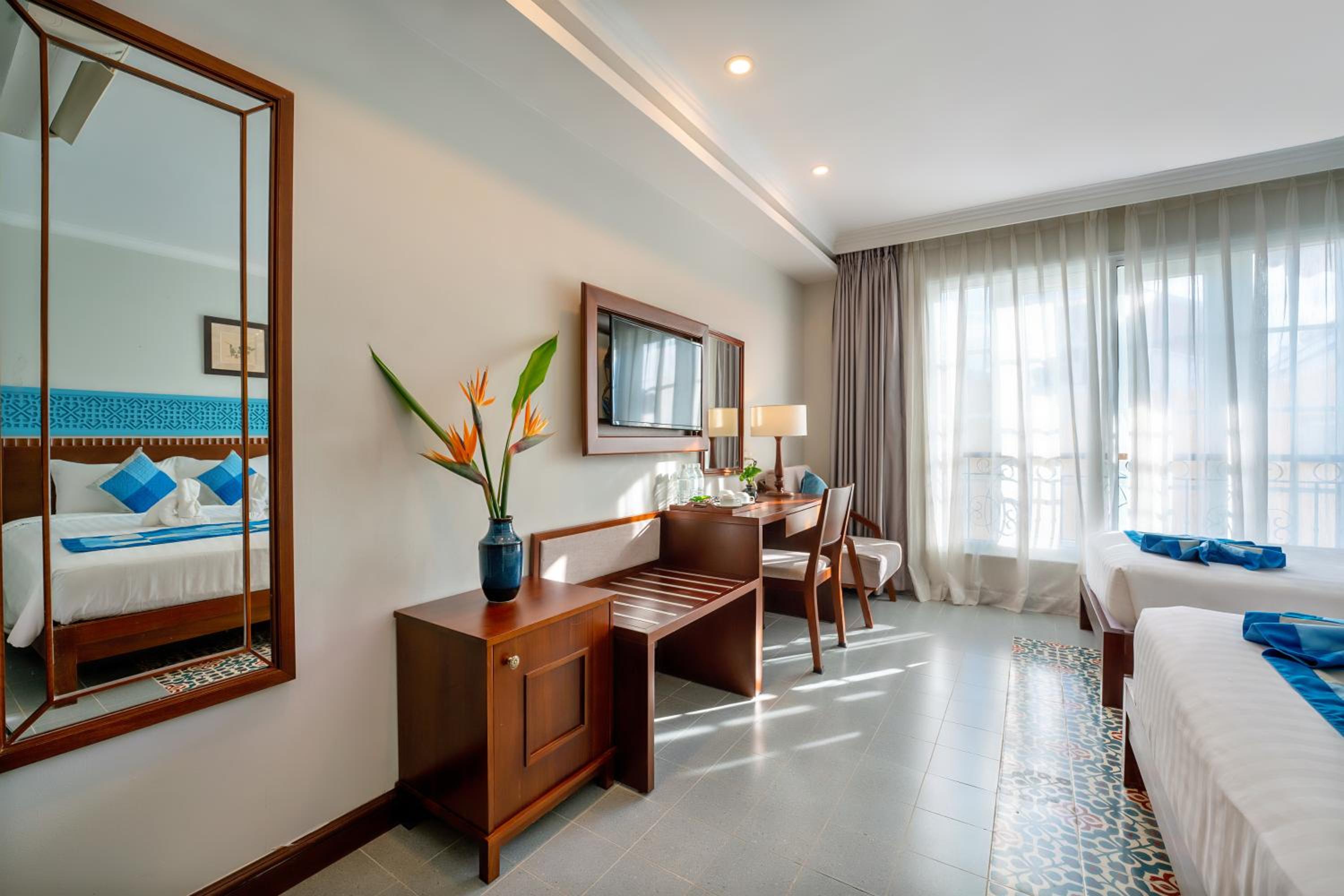 Deluxe Double or Twin Room photo 2