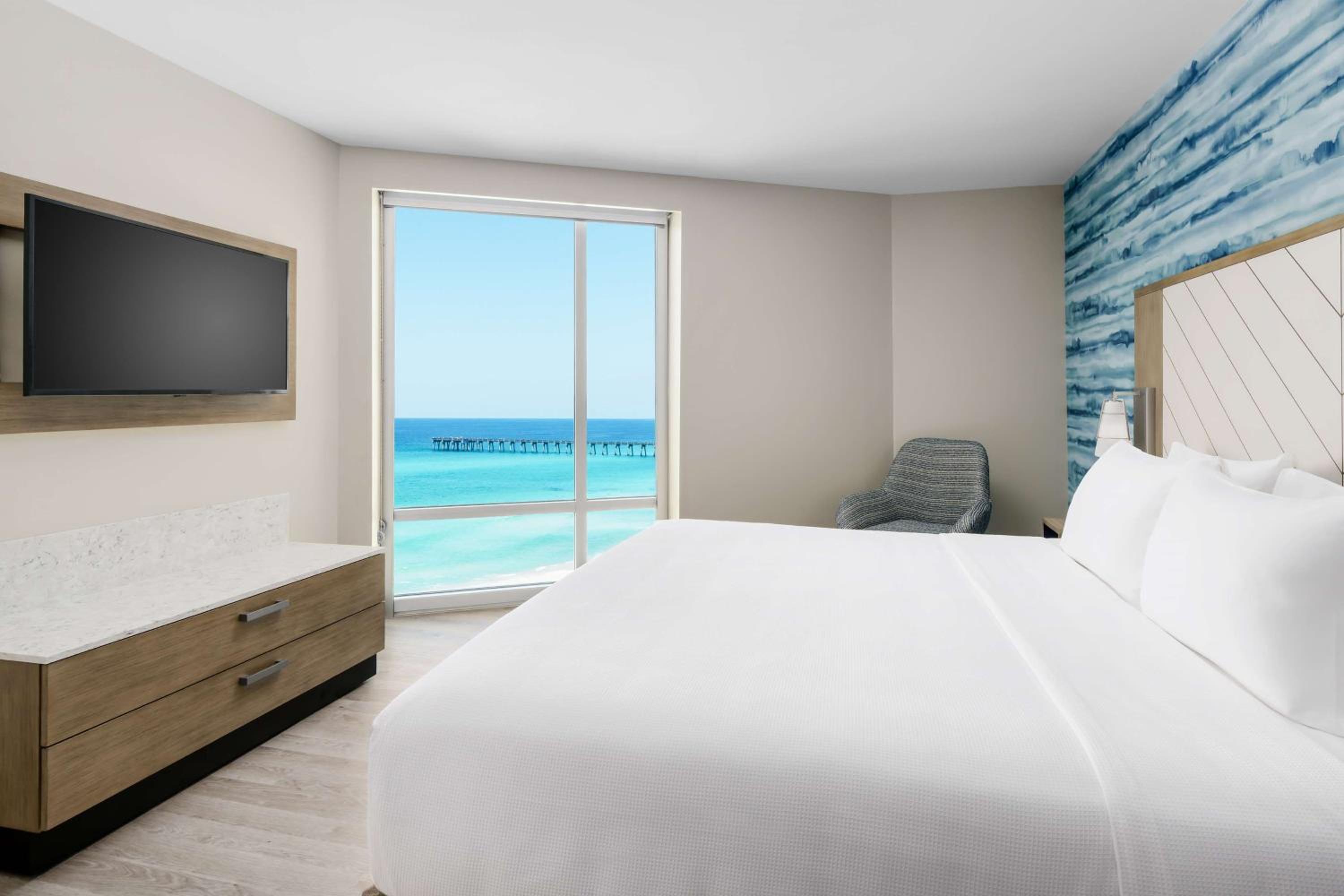 One-Bedroom King Suite with Balcony and Gulf View - Photo 1