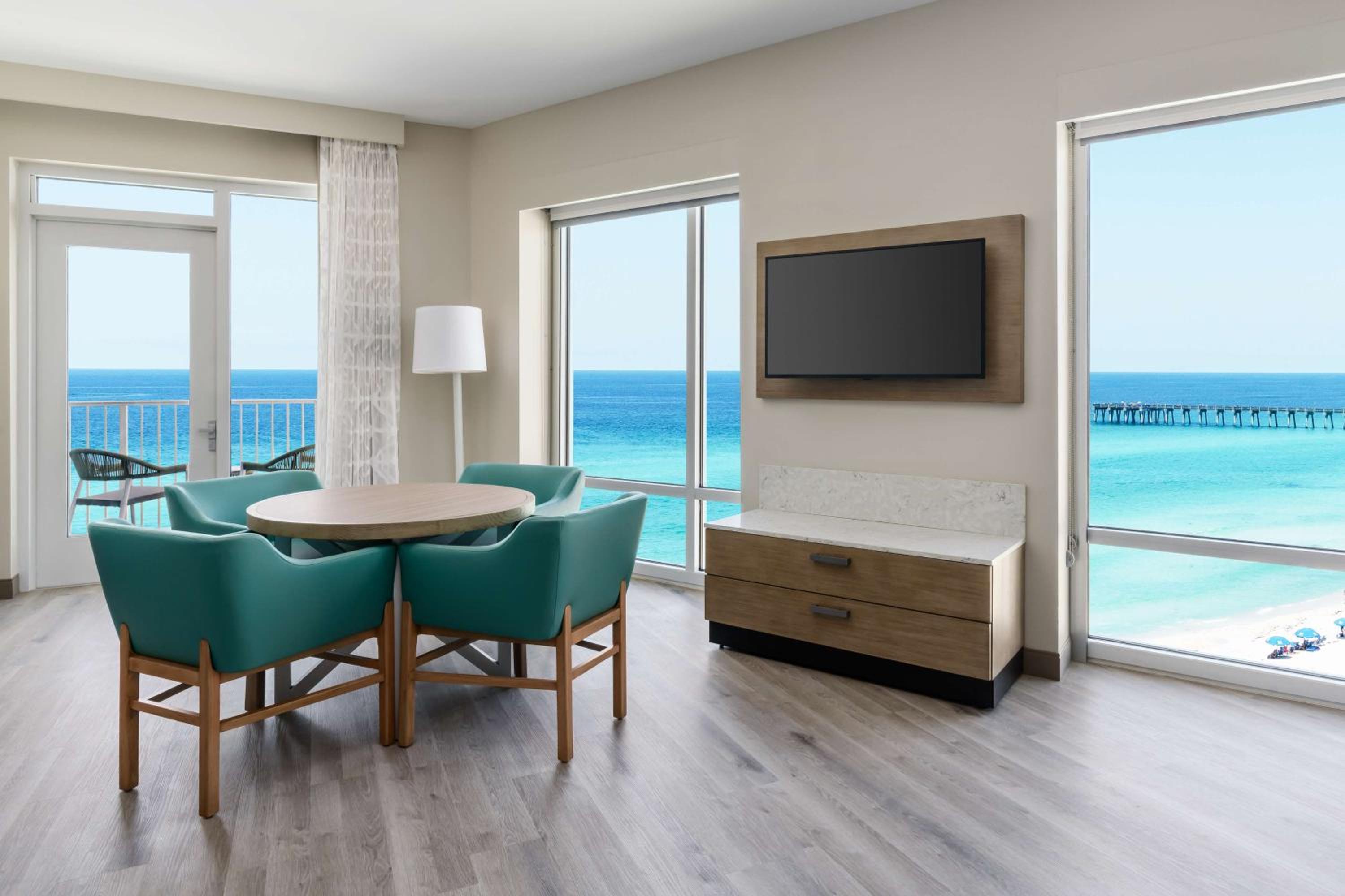 One-Bedroom King Suite with Balcony and Gulf View - Photo 2