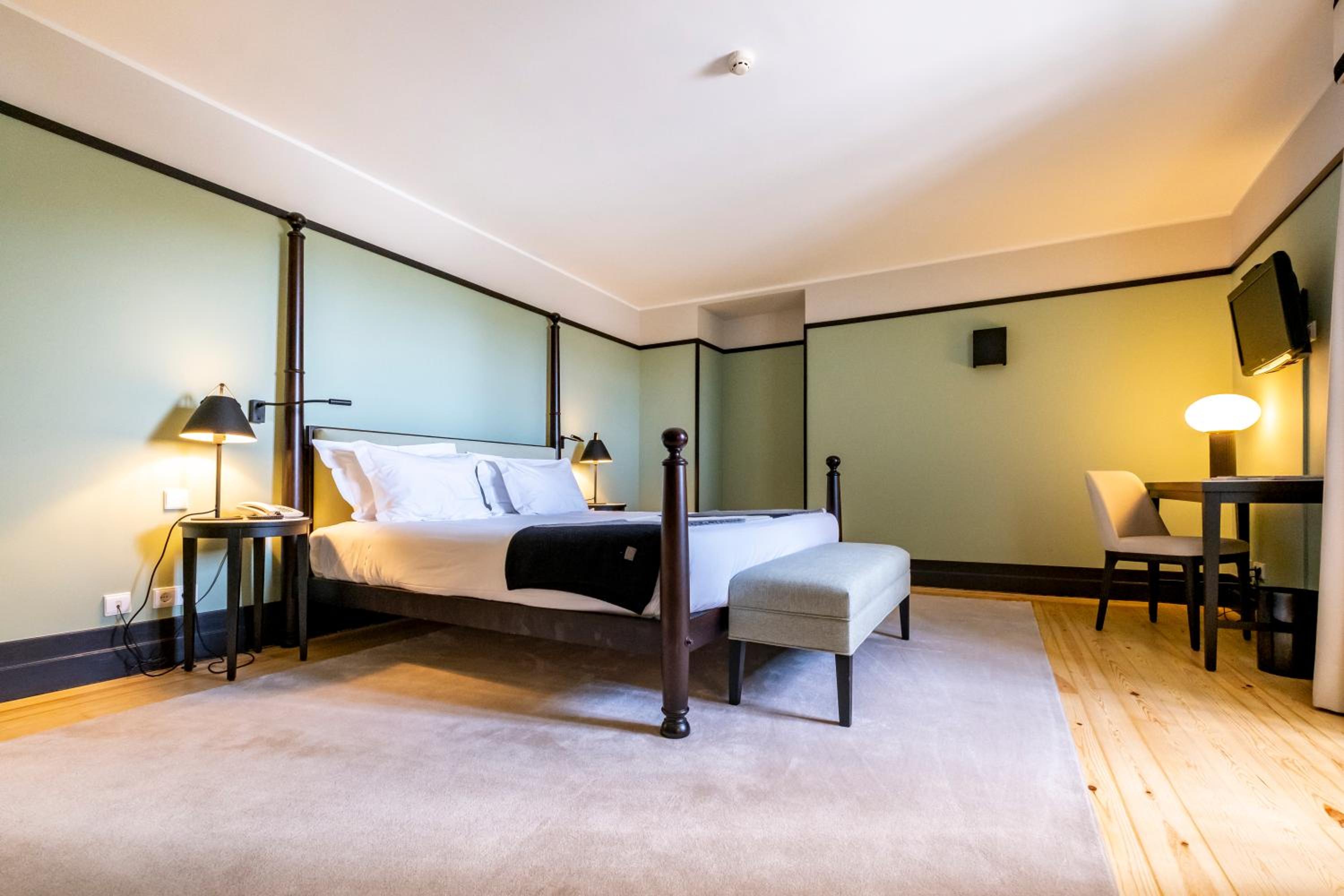 Deluxe Double Room - Photo 7