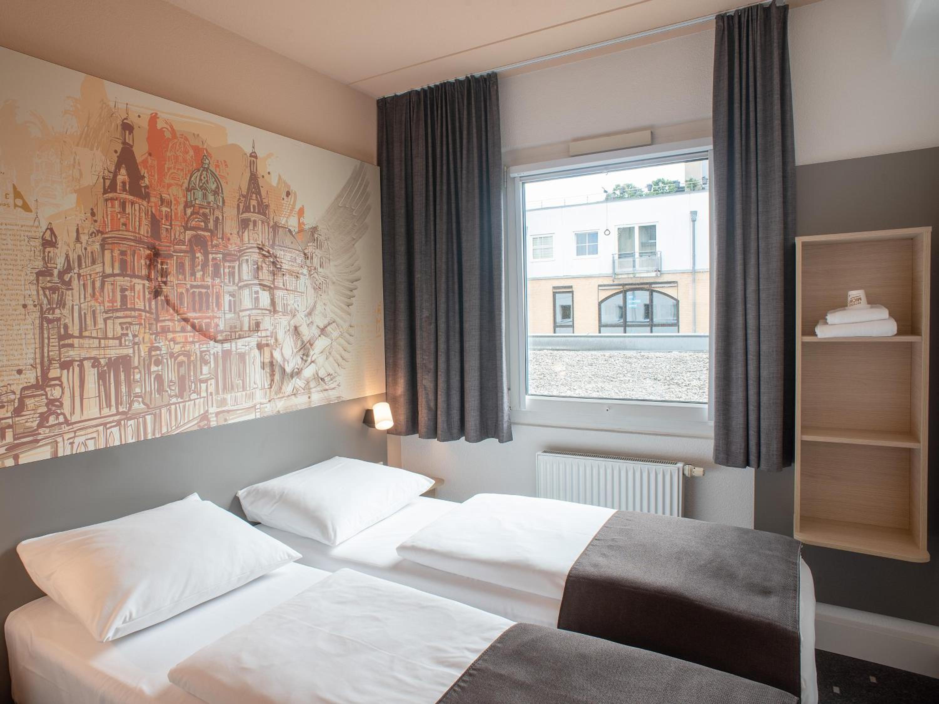 Twin Room - Photo 1
