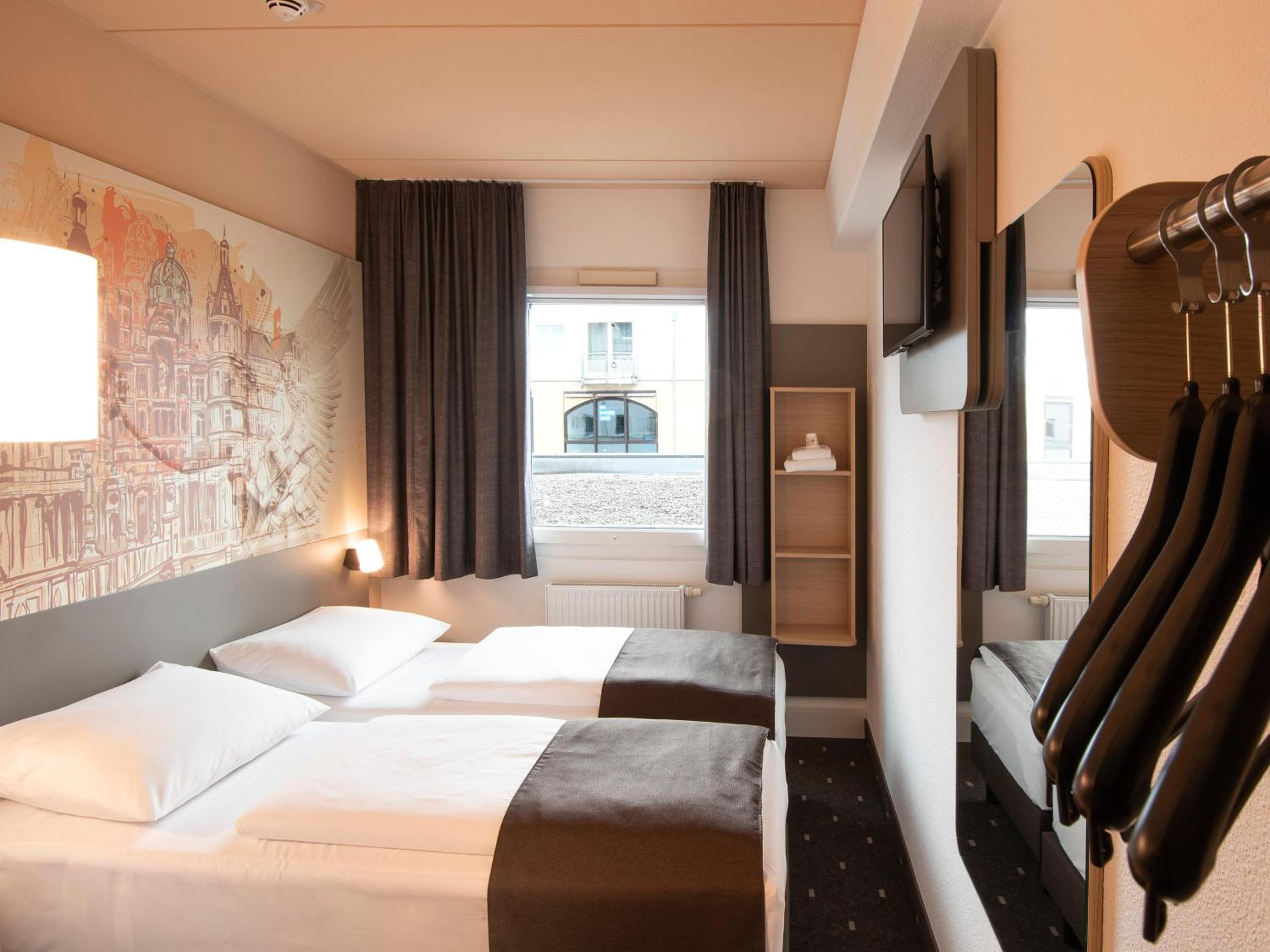 Twin Room - Photo 6