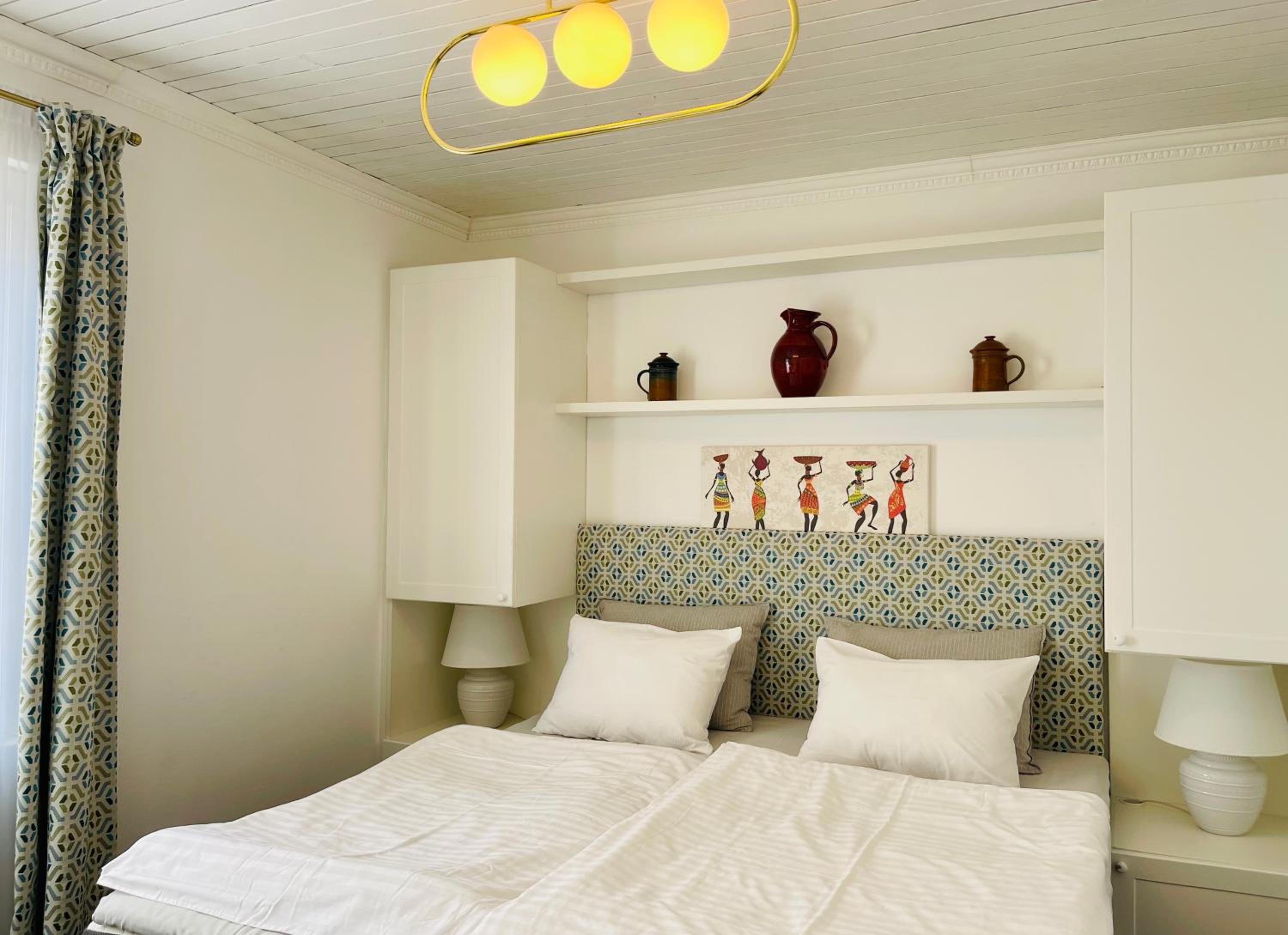 Double or Twin Room with Shared Bathroom photo 1