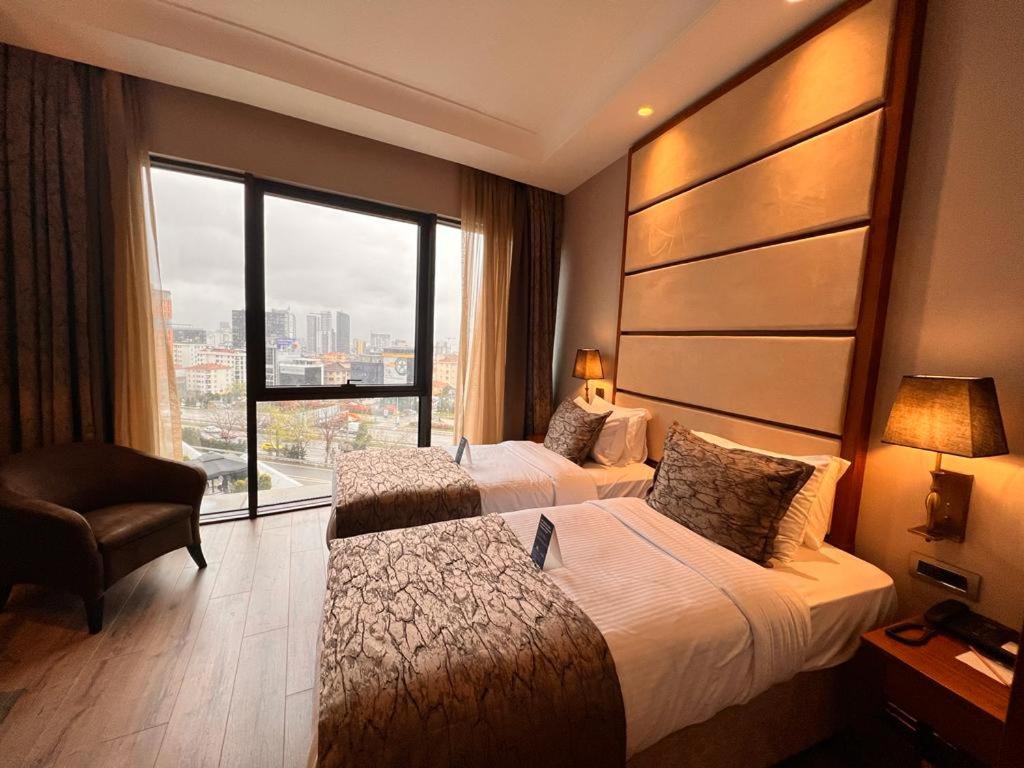 Two Single Beds, Sea View photo 3